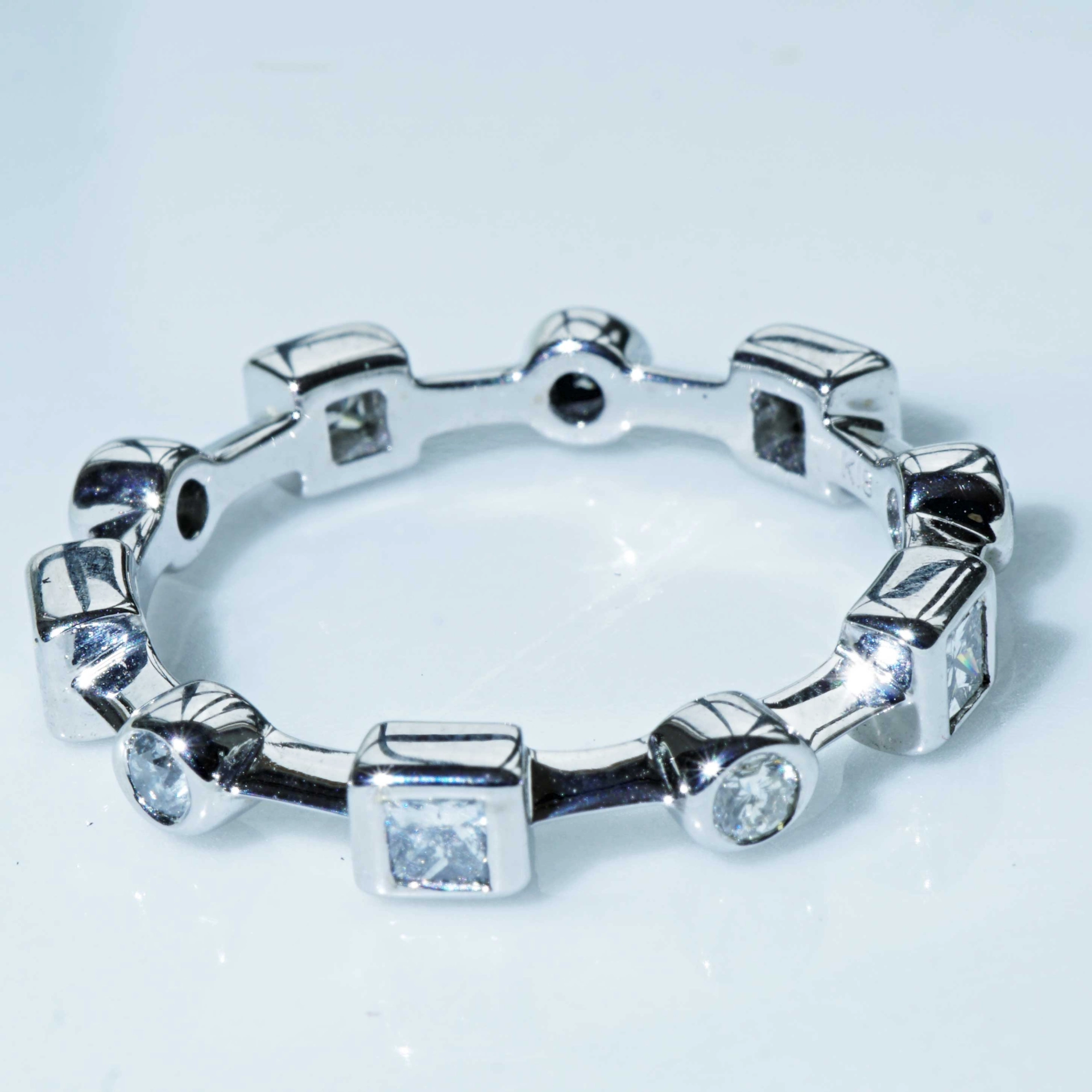 Brilliant Diamond Ring 18 kt White Gold 0.85 ct TW VS ....Top Design