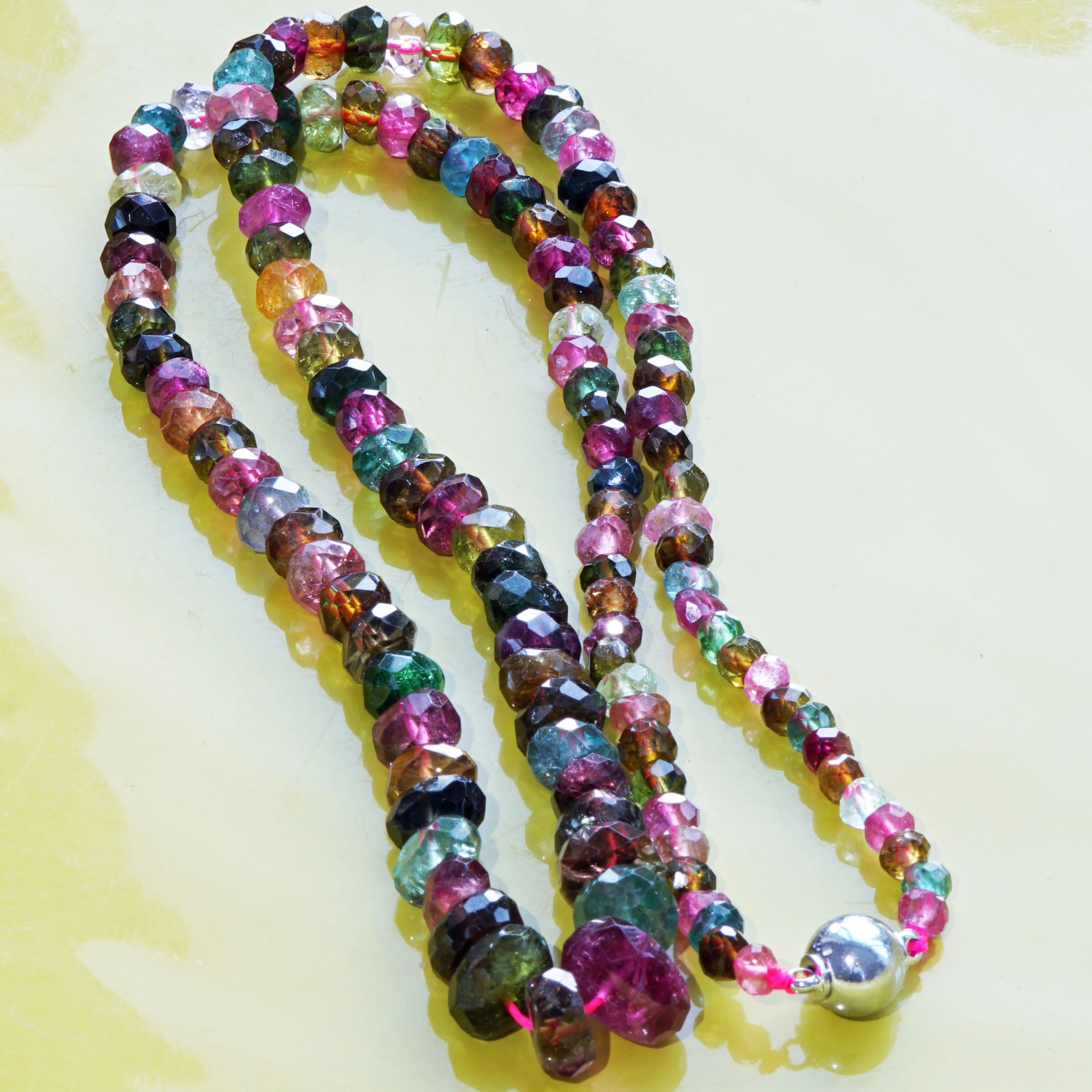 Tourmalin Necklace..huge Seizes...total 200ct...multicolor