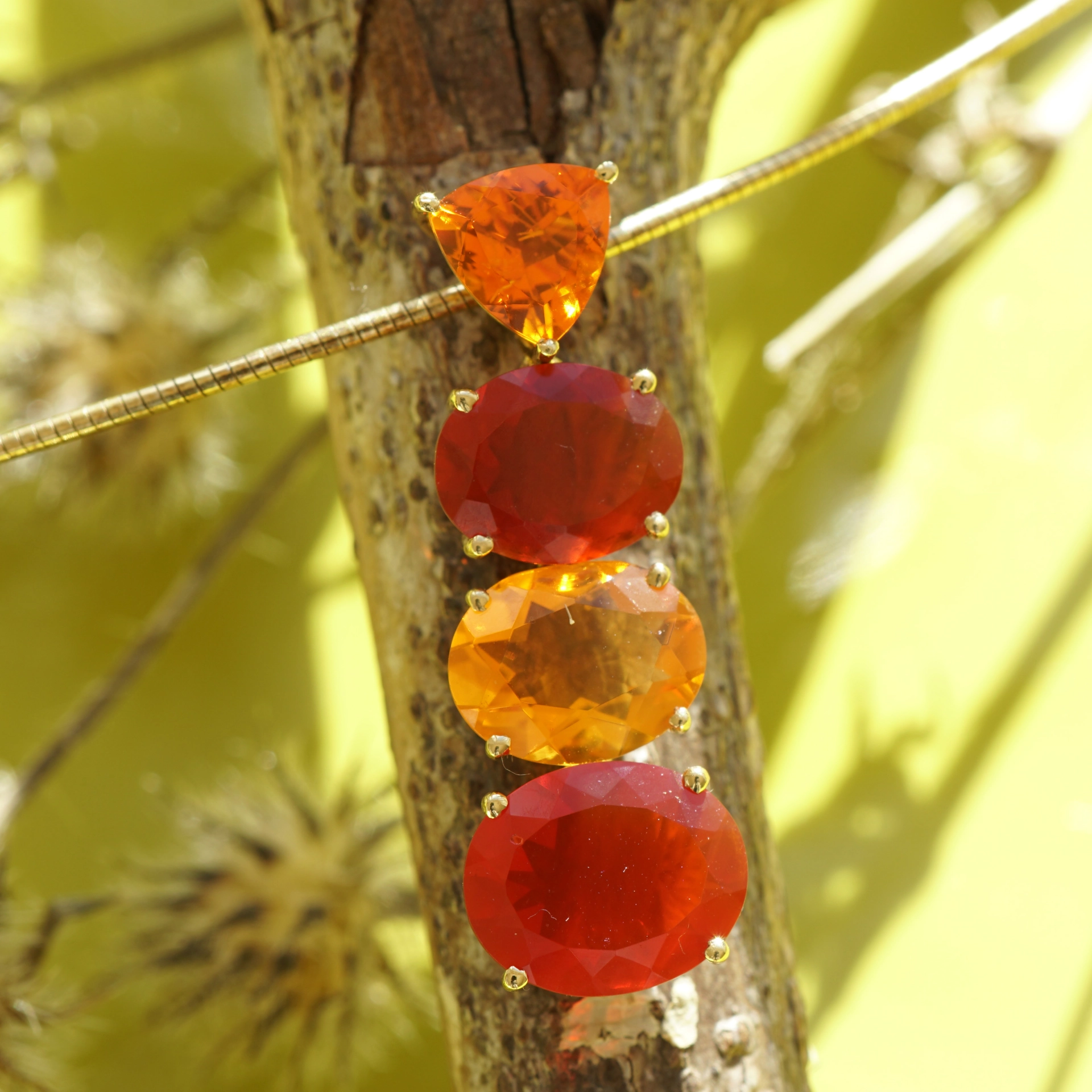 Captured Rays of Sunshine....Fire Opal Pendant 5 ct Yellowgold 18 kt