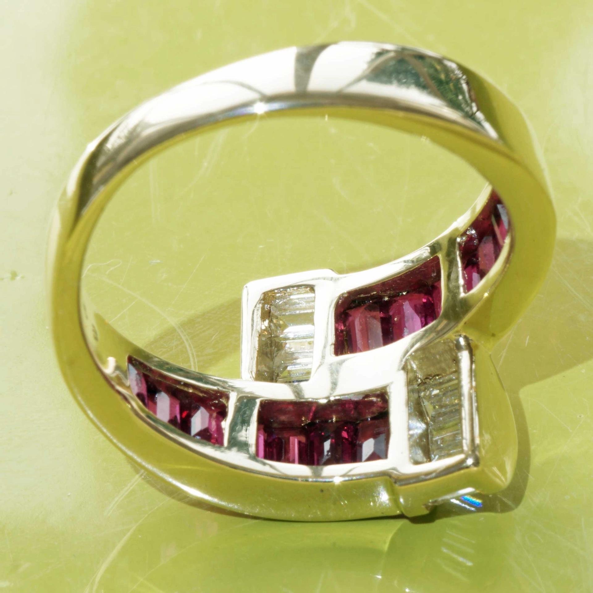 Ruby Brilliant Ring 18 kt Yellow Gold 2.213 ct 0.58 ct...Rubies without End