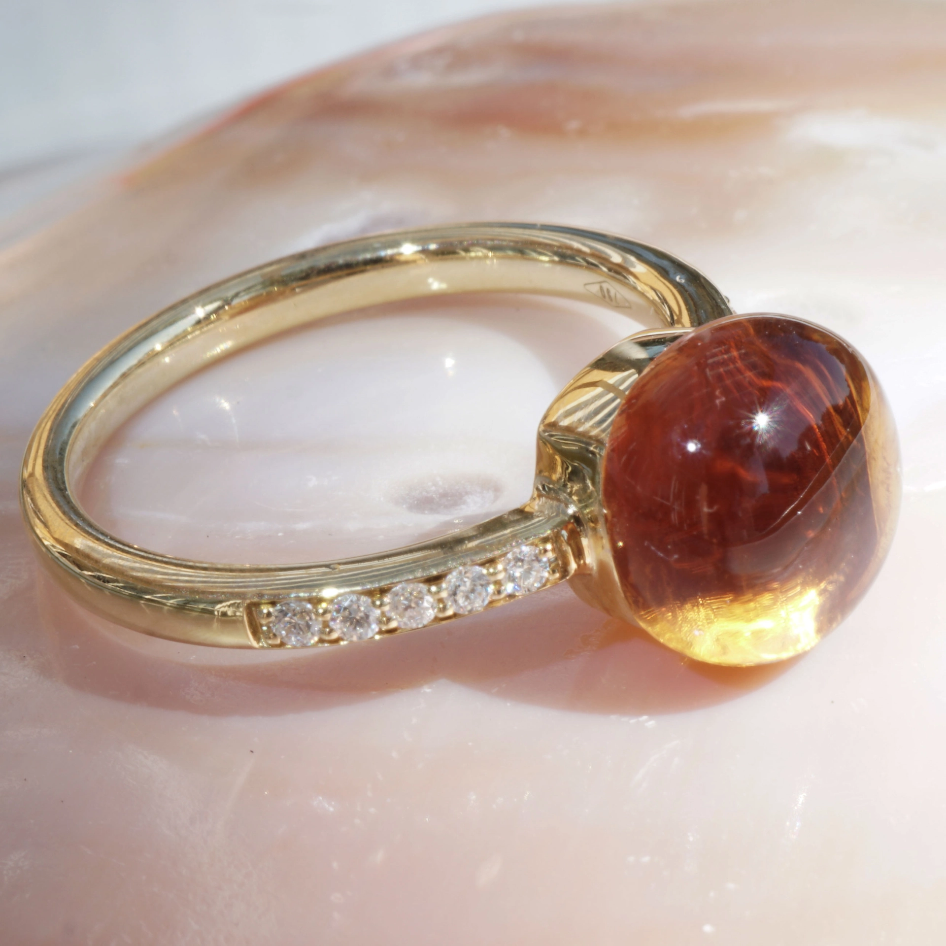Citrine Brilliant Ring 18 kt Yellow Gold...perfekt floating Effect