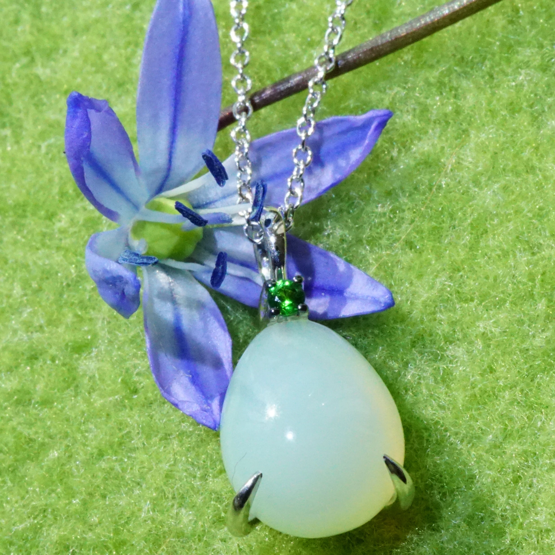 Drop Pendant...soo sweet...with Calzedony and saphire...made in Italy