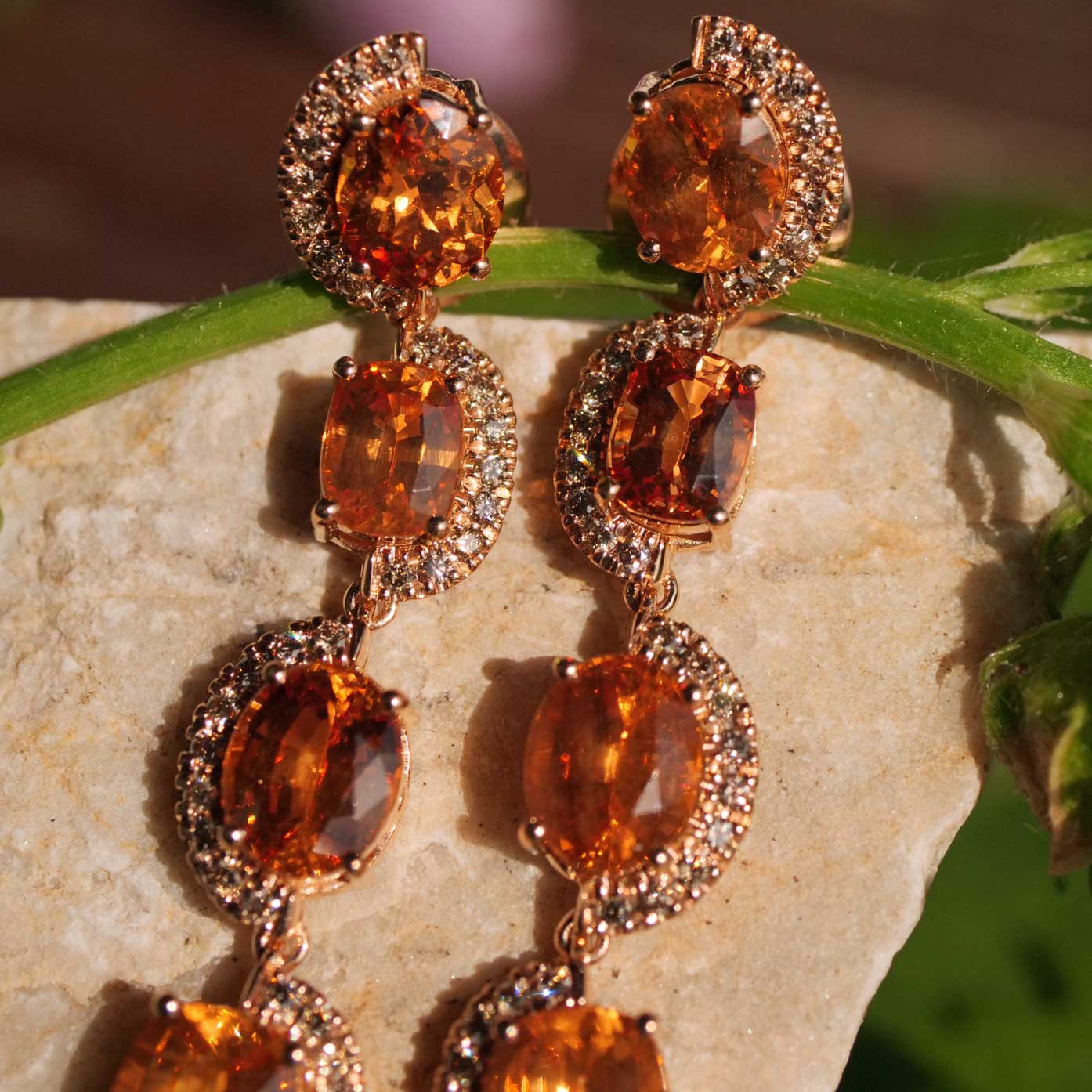 Rare Mandarin Garnet Brilliant Chandelier Dangle Earrings 750 Rose Gold 14.85 ct 0.76 ct Exceptional Color Orange