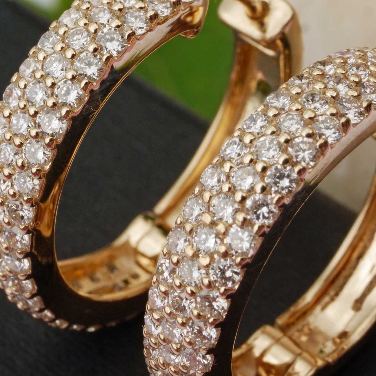 Brilliant folding hoop earrings 1.39 ct TW VS laboratory diamonds in 585 yellow gold.... for a fraction of the price of a natural diamond