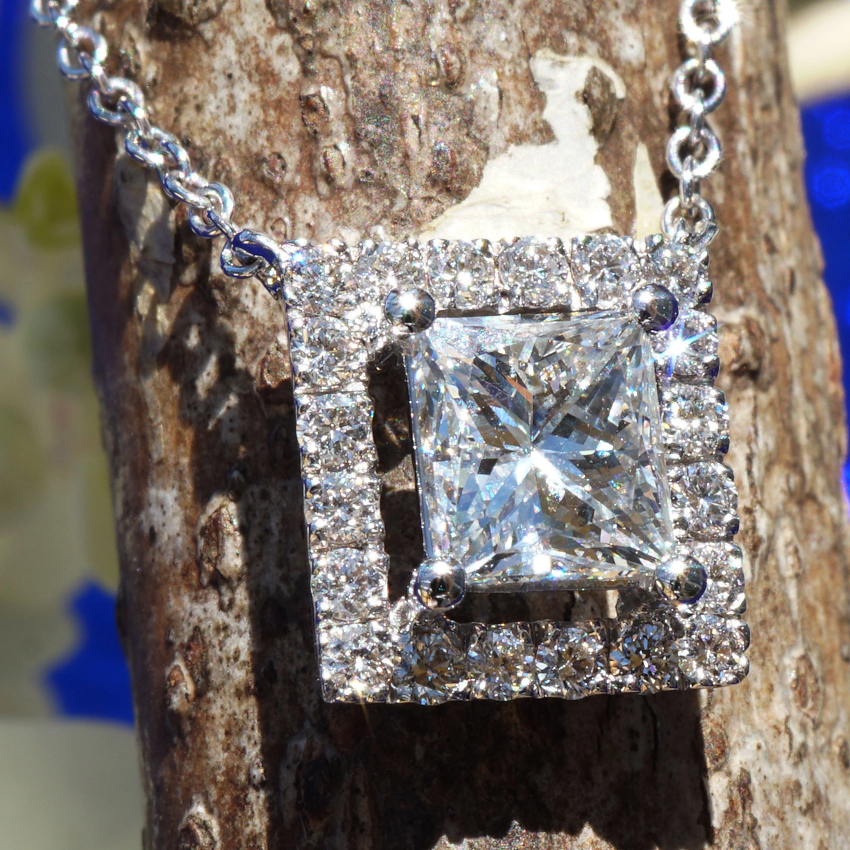 Prinzess Diamant Collier in 750er Weissgold 0.92 ct TW VVS
