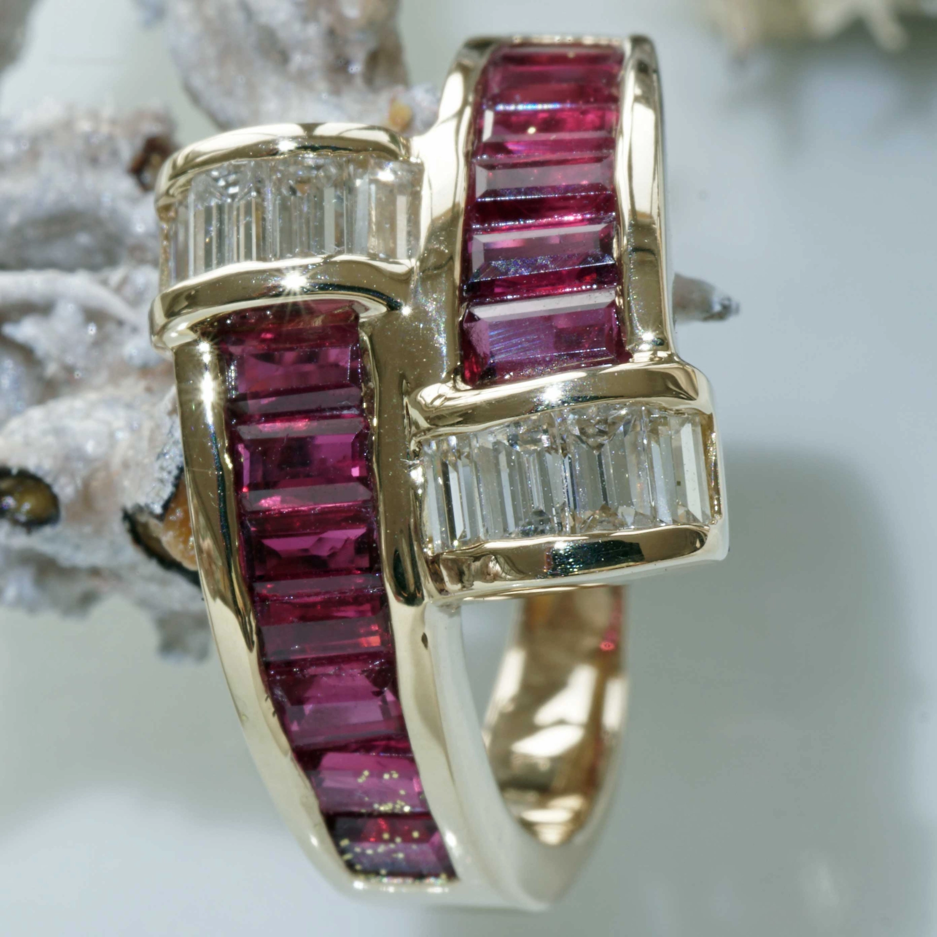 Ruby Brilliant Ring 18 kt Yellow Gold 2.213 ct 0.58 ct...Rubies without End