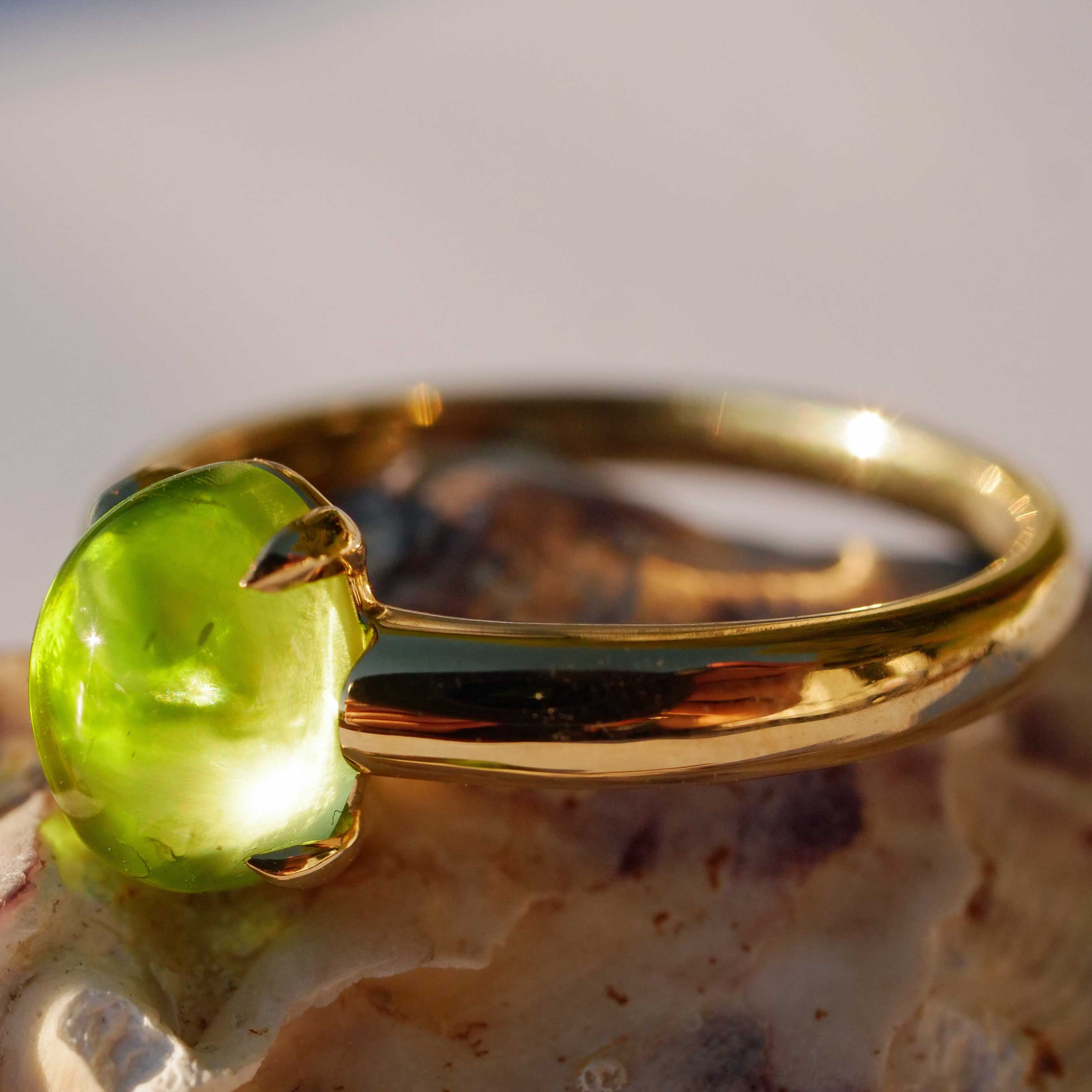 Tourmaline Ring 750 Yellow Gold green.... sweet Temptation... made in Italy... High-Quality