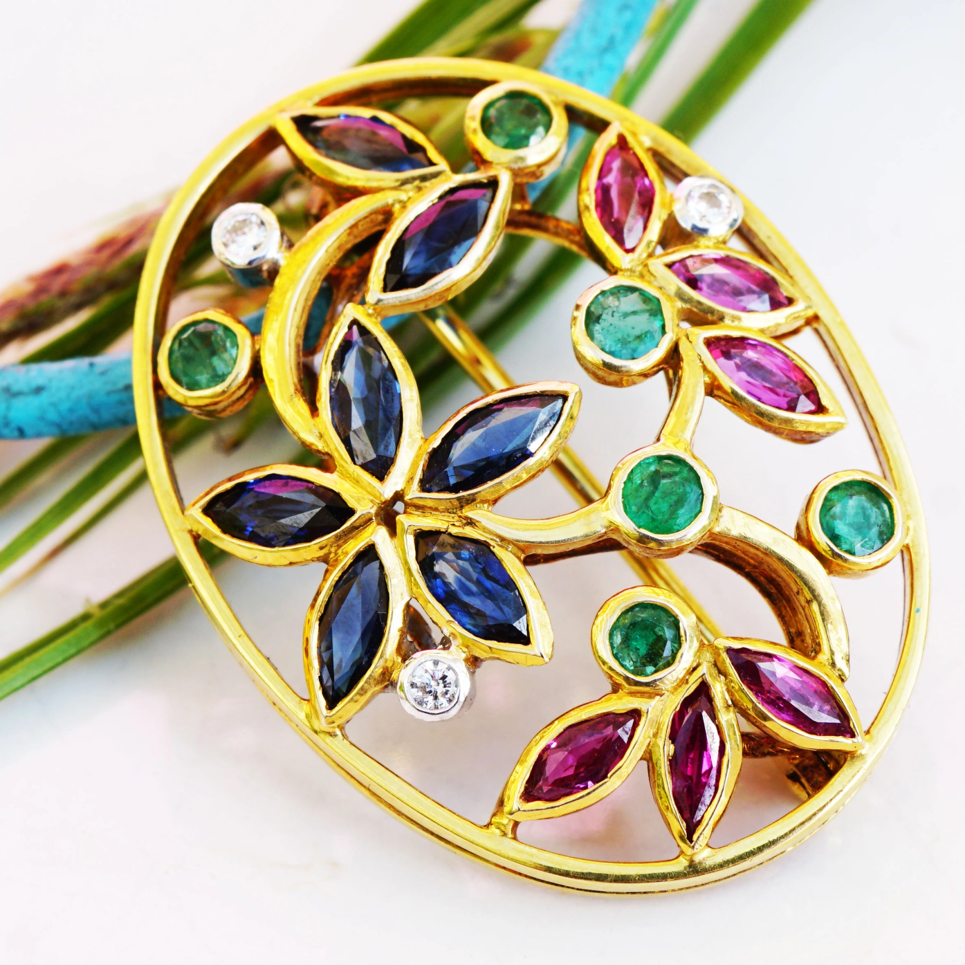 Edelstein Brillant Brosche Anhänger 585er Gold erlesen und fein..