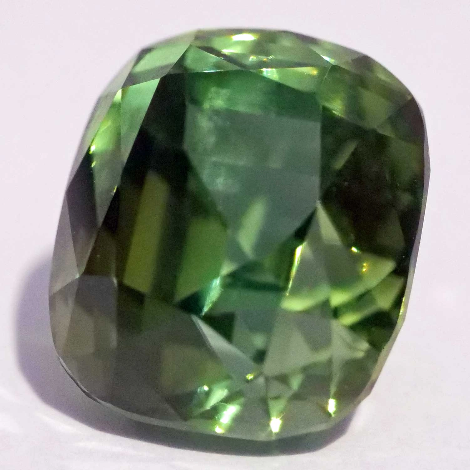 Tourmaline from Afghanistan green-mint 8.45 ct AAA+ Investment Gemstone