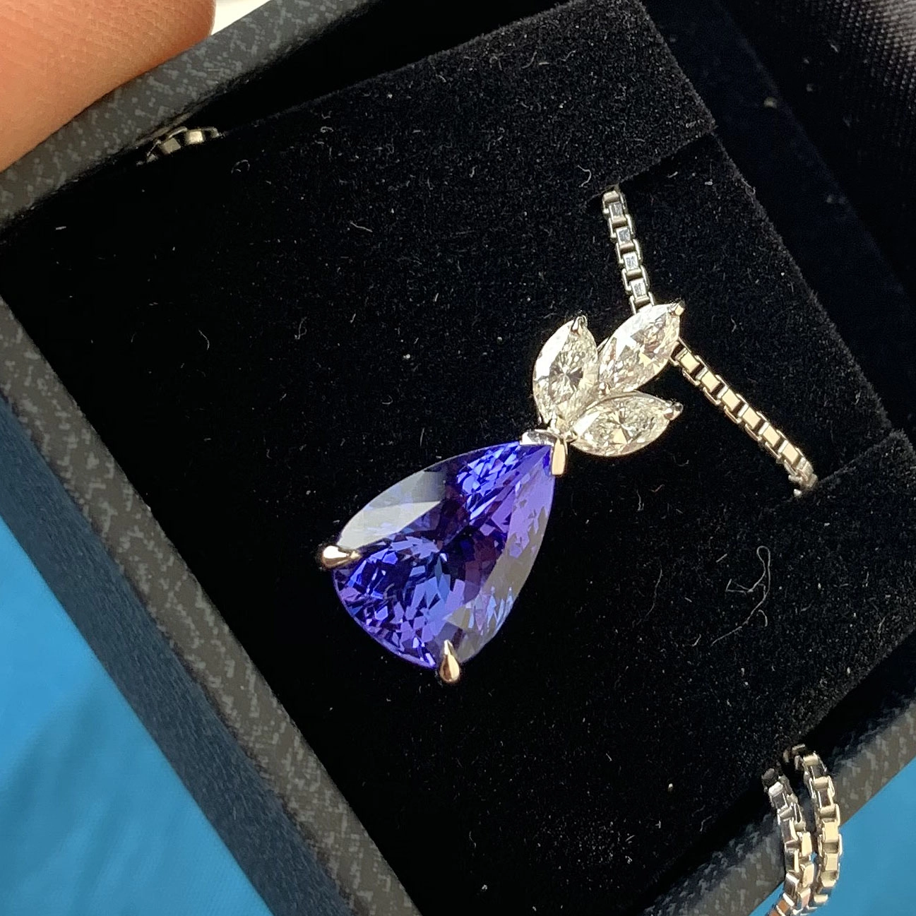 Tansanit Diamant Anhänger m. Kette 3.25 ct 0.39 ct AAA+ Platin m. Kette 50 cm lang