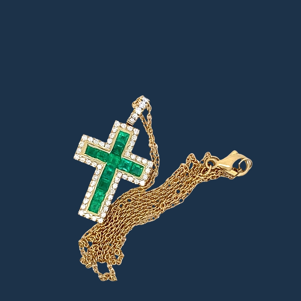 Bright Green AAA+ Panshir Emerald Brilliant Cross with Chain in 750 Yellow Gold - 0.98 ct 0.38 ct TW VS