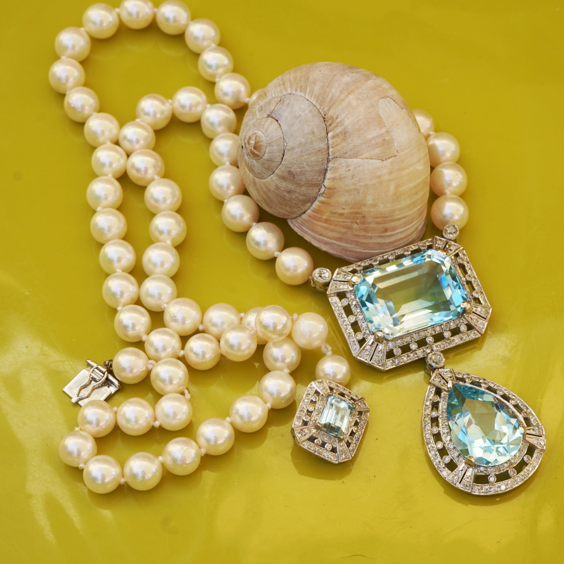 Blautopas Brillant Collier mit Akoya Zuchtperlen 750er Weissgold....ein PRACHTCOLLIER