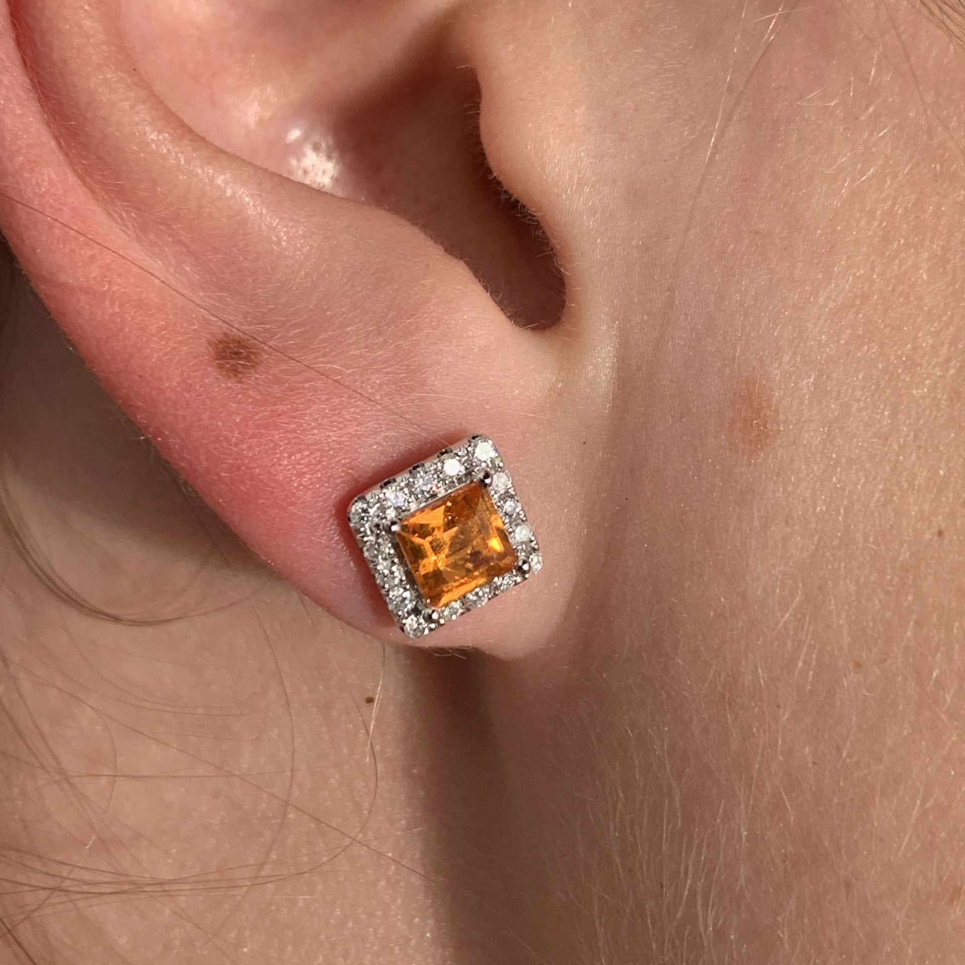 Mandarin Granat Brillant Ohrstecker AAA 8,5 mm W / VS-SI 750er Weissgold Top Farbe leuchtend orange