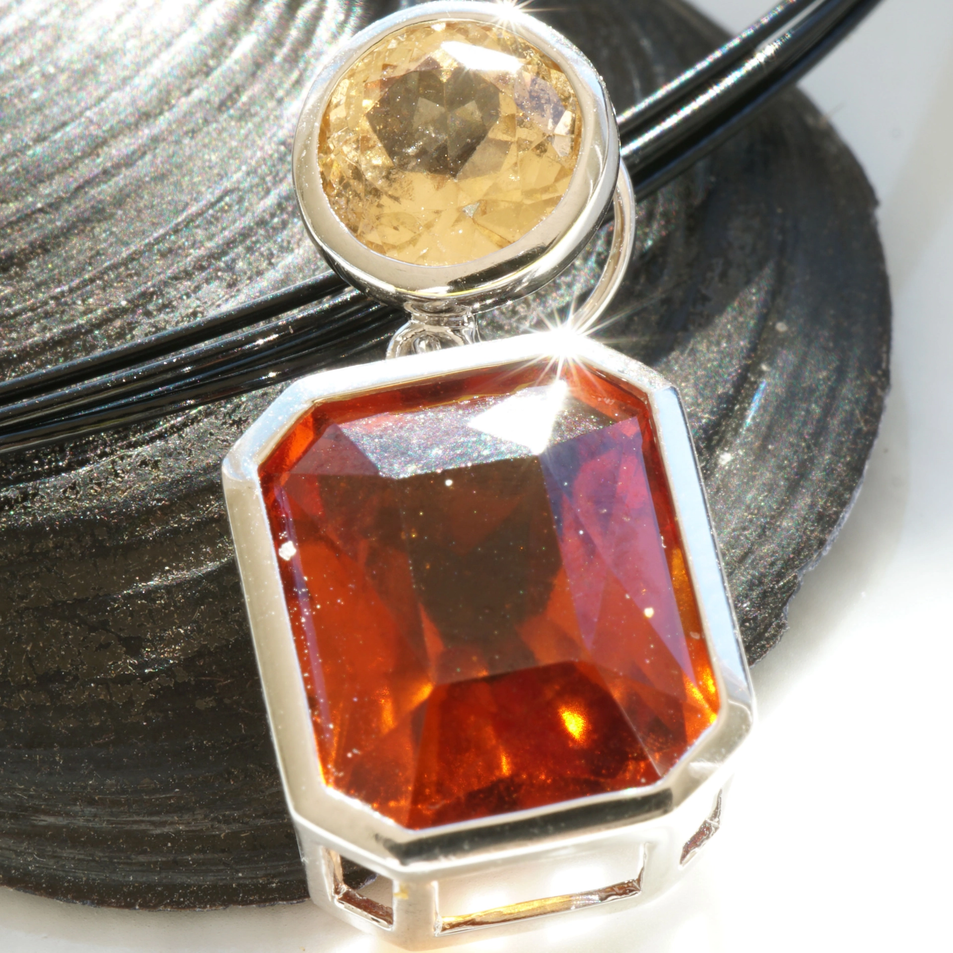 Neverseen this volcanic Color of Hessonit Garnet