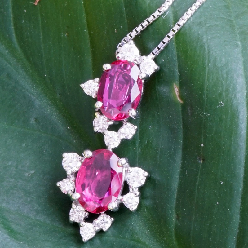 Ruby Diamond Pendant 18 kt Whitegold....romantic Arrangement