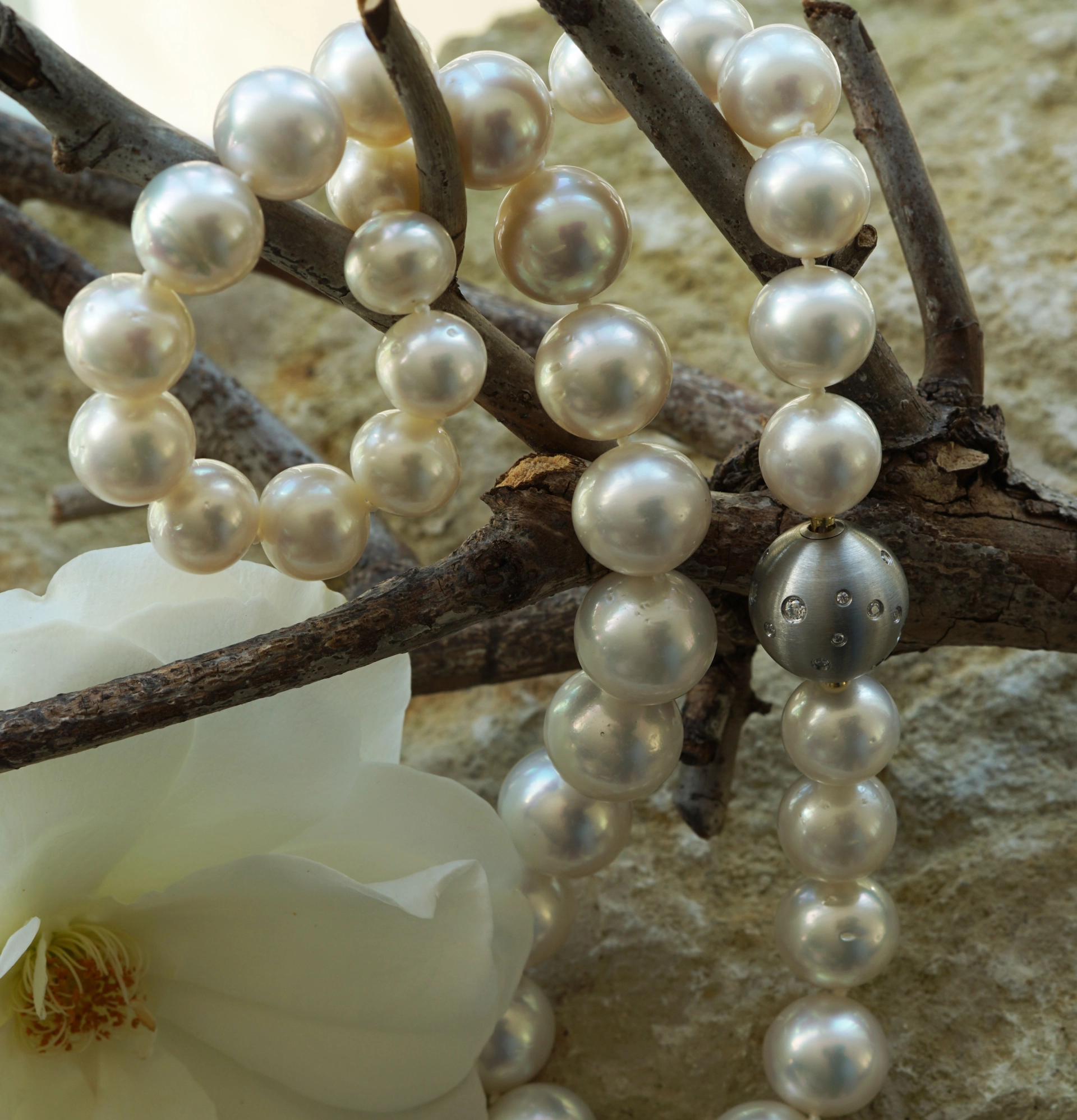 Southsea Pearl Necklace....high Quality...14,8-11 mm White AAA+