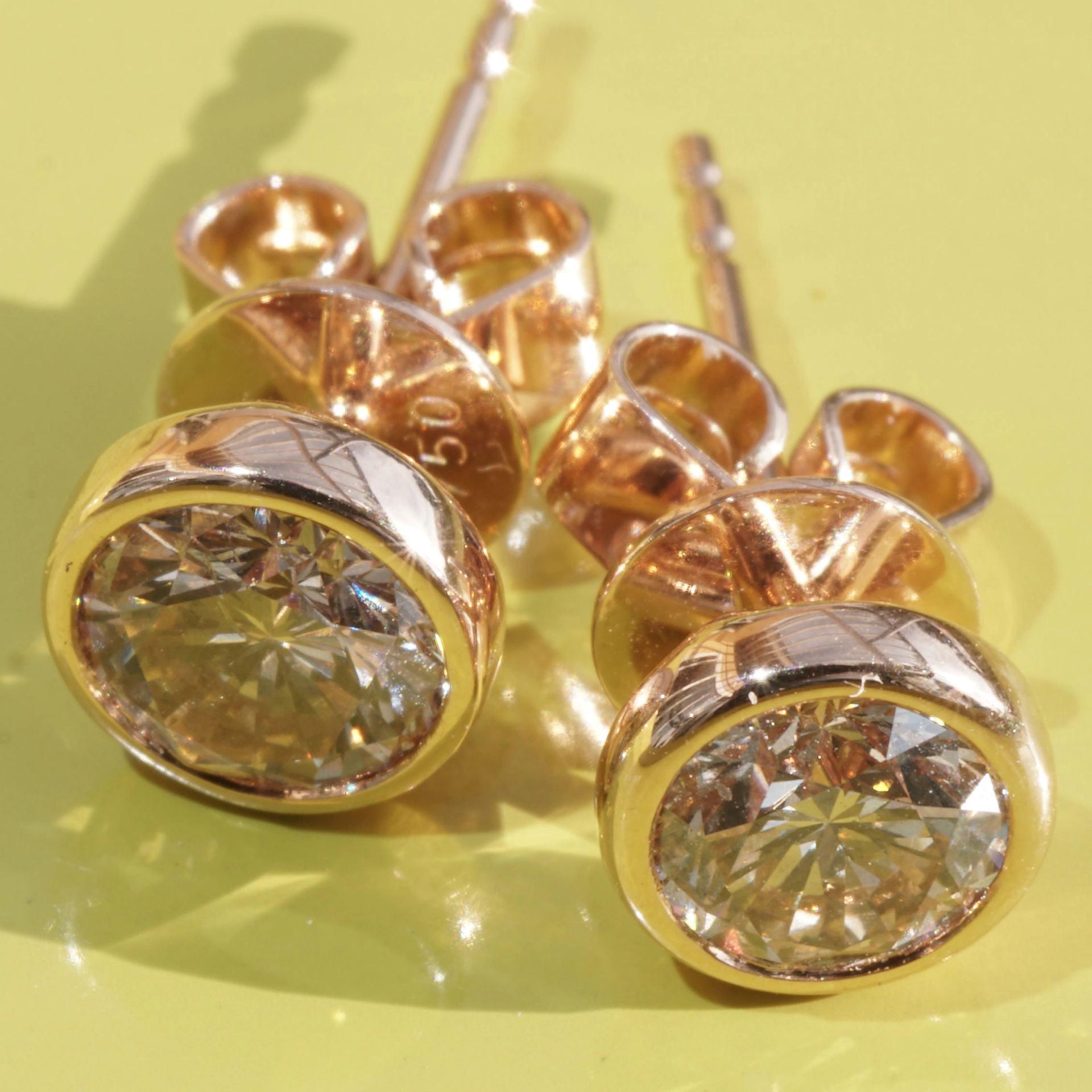 Solitaire Diamond Stud Earrings with great Brilliance 1.04 ct  brown SI 18 kt Rose Gold