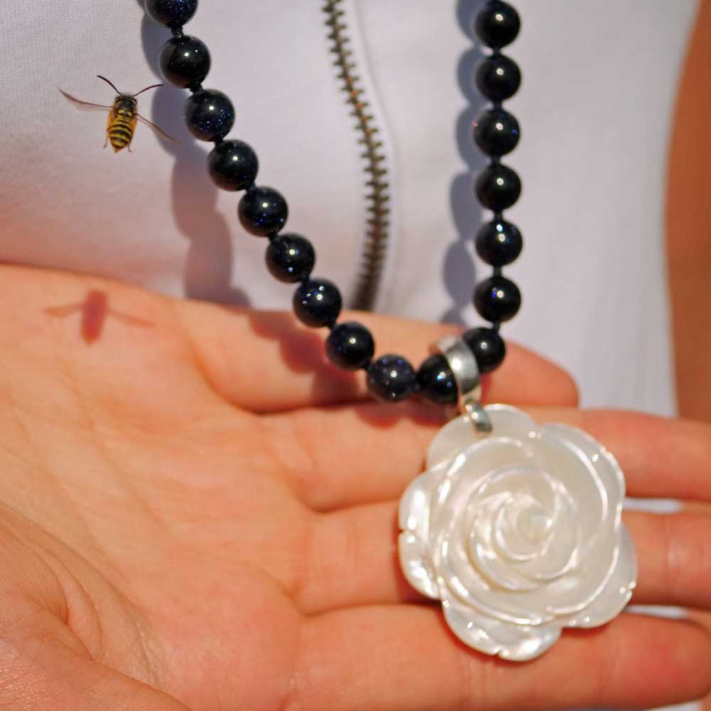 Chilango Pearlescent Flowers Pendant Clip with Blue Gold River Chain in 80 cm Length 925 Silver