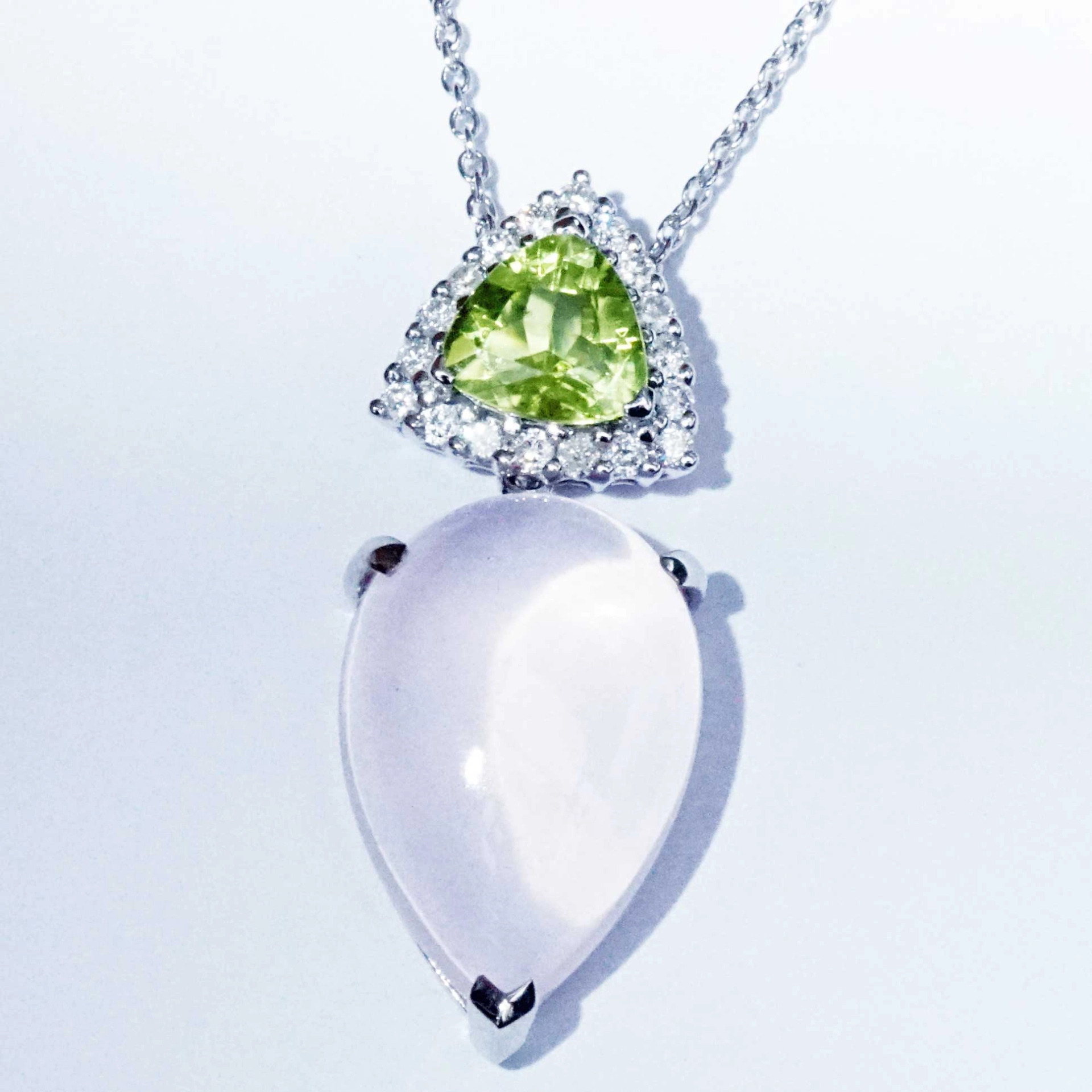 Rose Quartz Peridot Pendant with Chain 18 kt White Gold...lovely pastelcolor