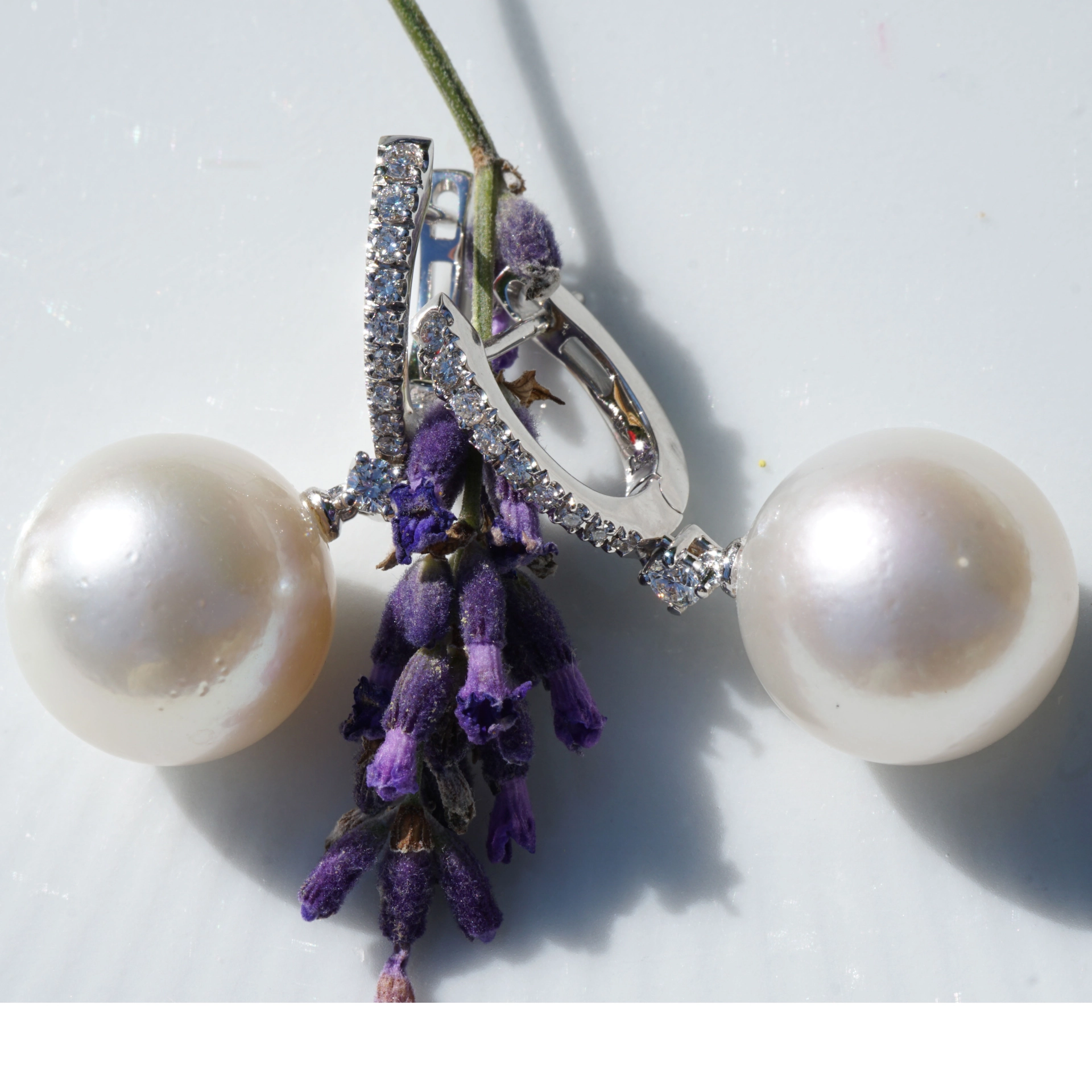 Wonderful southsea pearls earrings perfectly set in 750 whitegold
