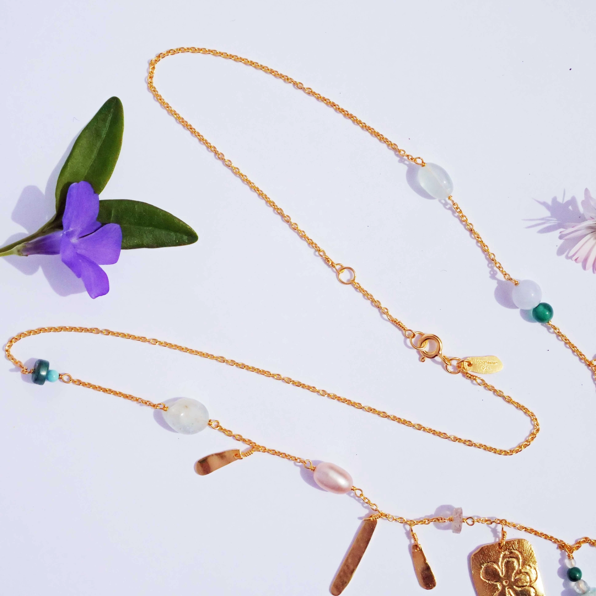 Wild Flowers at Heart Celia Chain Silver plated by Designer Maanesten Denmark