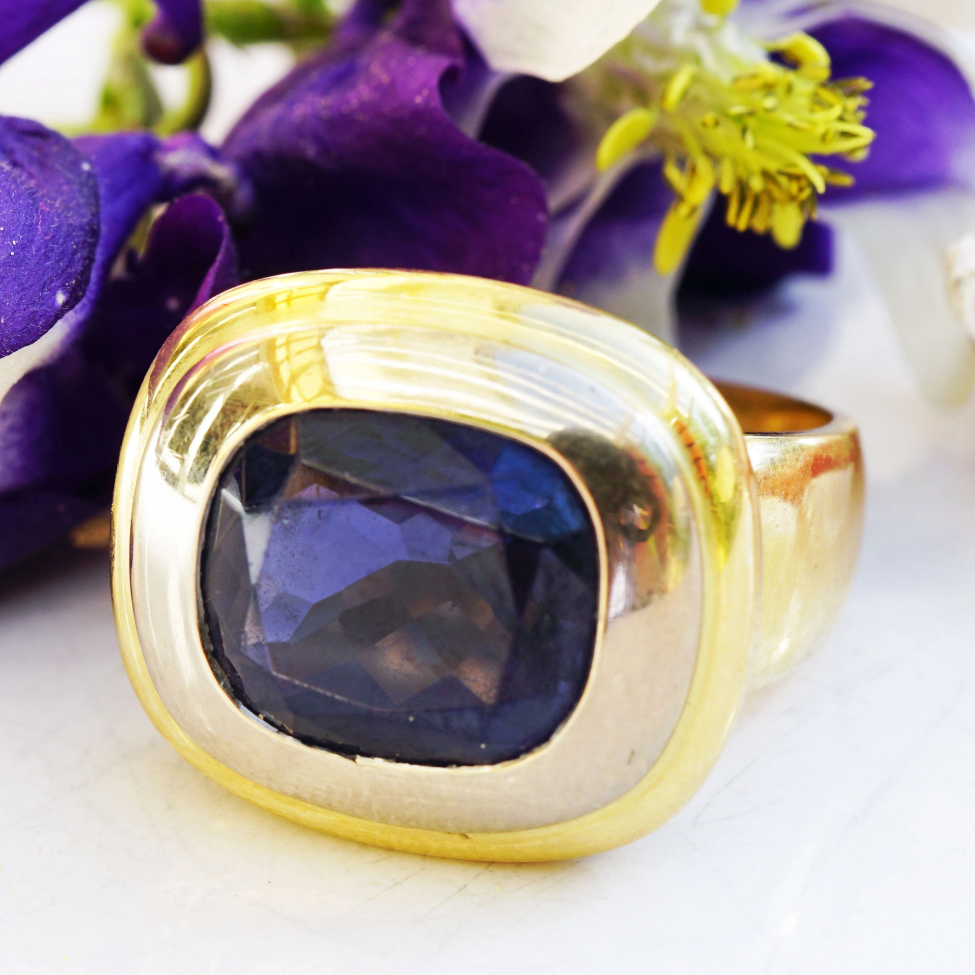 Iolith (Cordierit)  Ring massive Handarbeit 750er Gold 18 Gramm schwer