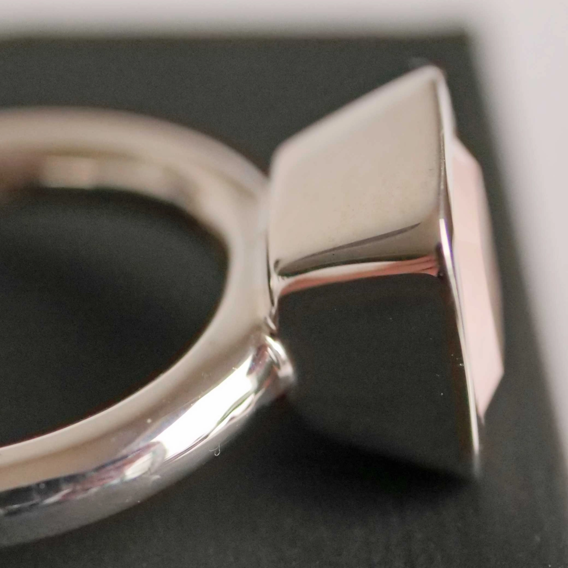 Chilango Ring Sparkling Stars 2 in solid 925 Silver with great milky Rosequartz