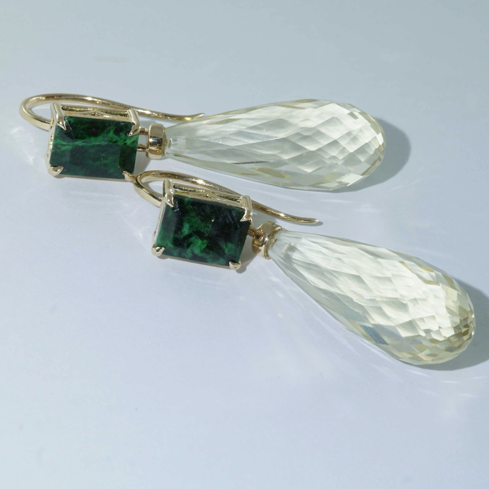 Lemon Citrine Chlormelanite  Earrings 18 kt Yellowgold..green yellow Inspiration