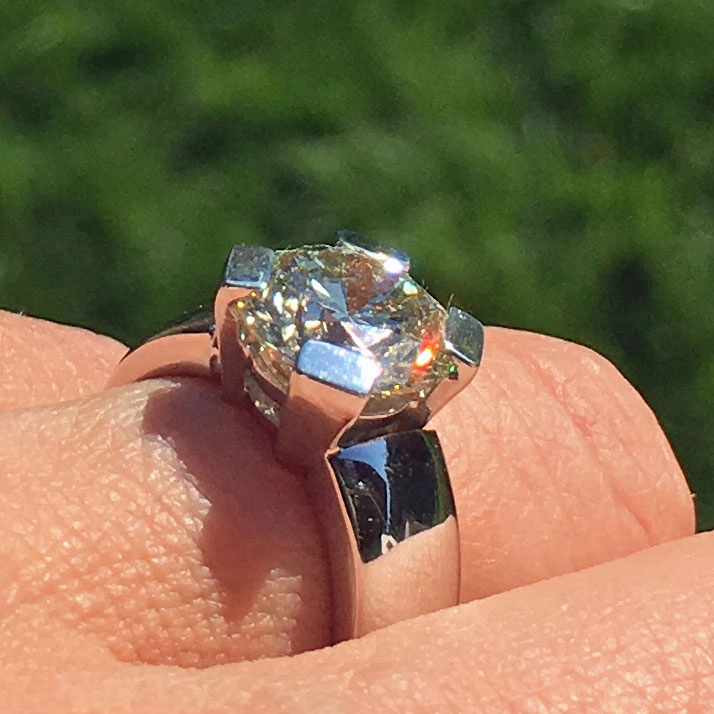 Brillant-Ring-4.01 ct-750er-Weißgold-L/VS1-Schliff excellent