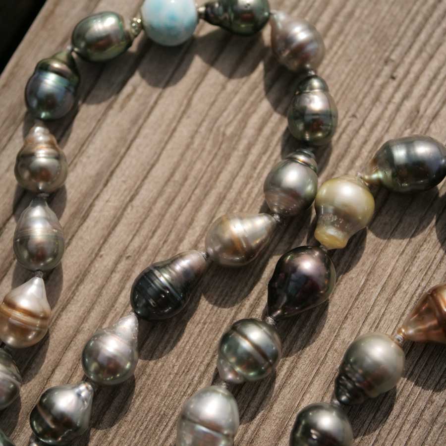 Larimar Tahitian cultured Pearl Necklace 8-11 mm baroque beautiful Quality with intense lustre untreated 46,50 cm long