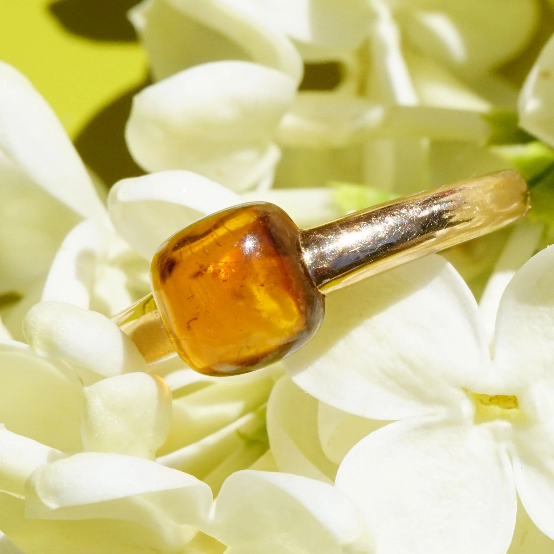 Cushion Ring 18 kt Yellowgold Citrine..so much fun