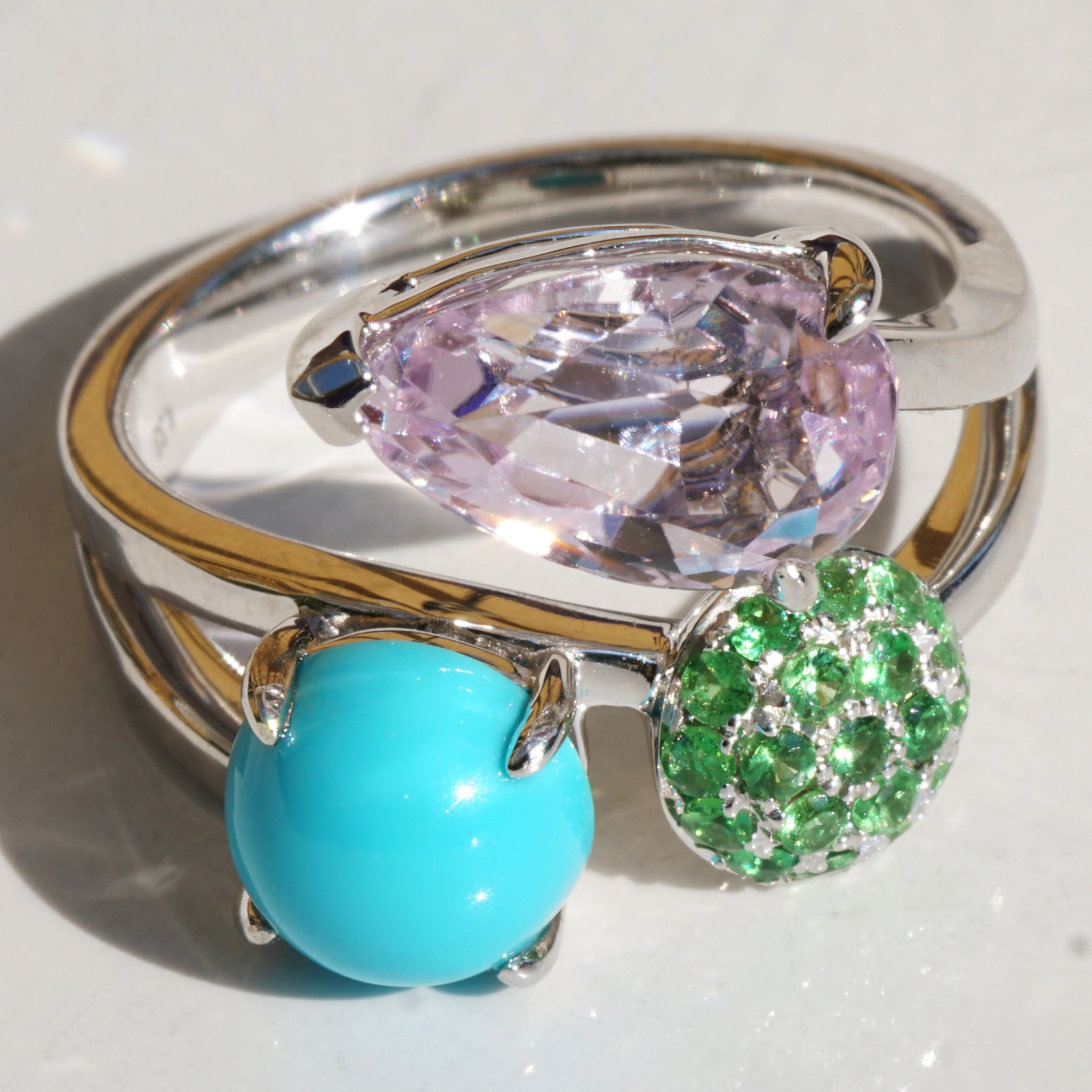 Kunzite Turquoise Tsavorite Ring 585 Whitegold 4.33 ct Day at Sea