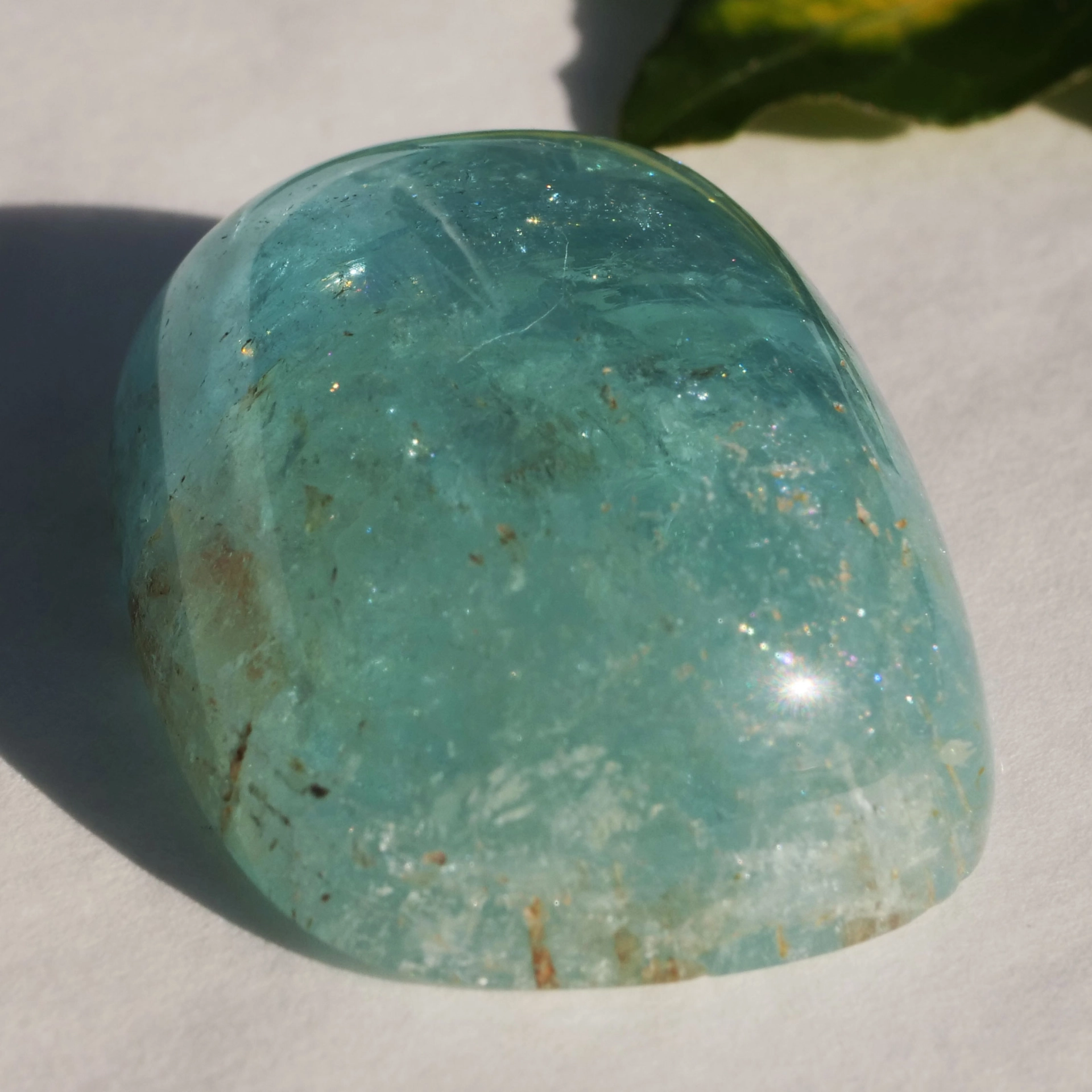 Aquamarin Cabochon 82 ct Frozen Blue Sky