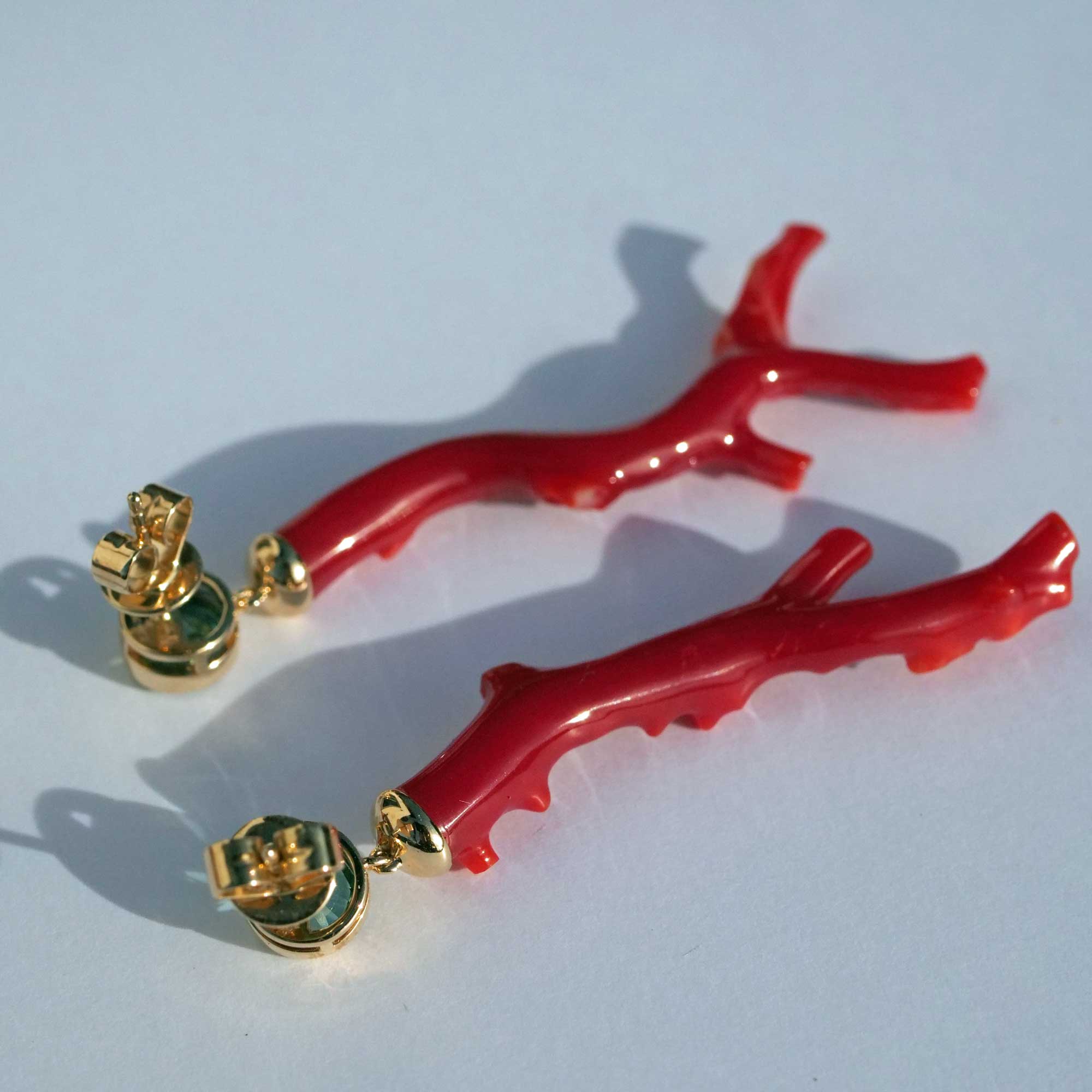 Korall Ast  Blau Zirkon Ohrhänger 585er Gelbgold...Eintauchen in die Welt der Meere 2.35 ct 20 ct 