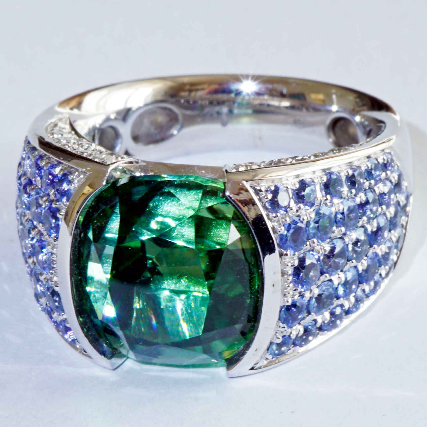 Lagoon Green Turmalin Saphire Brilliant Ring 18kt Whitegold Afghanistan AAA+ 