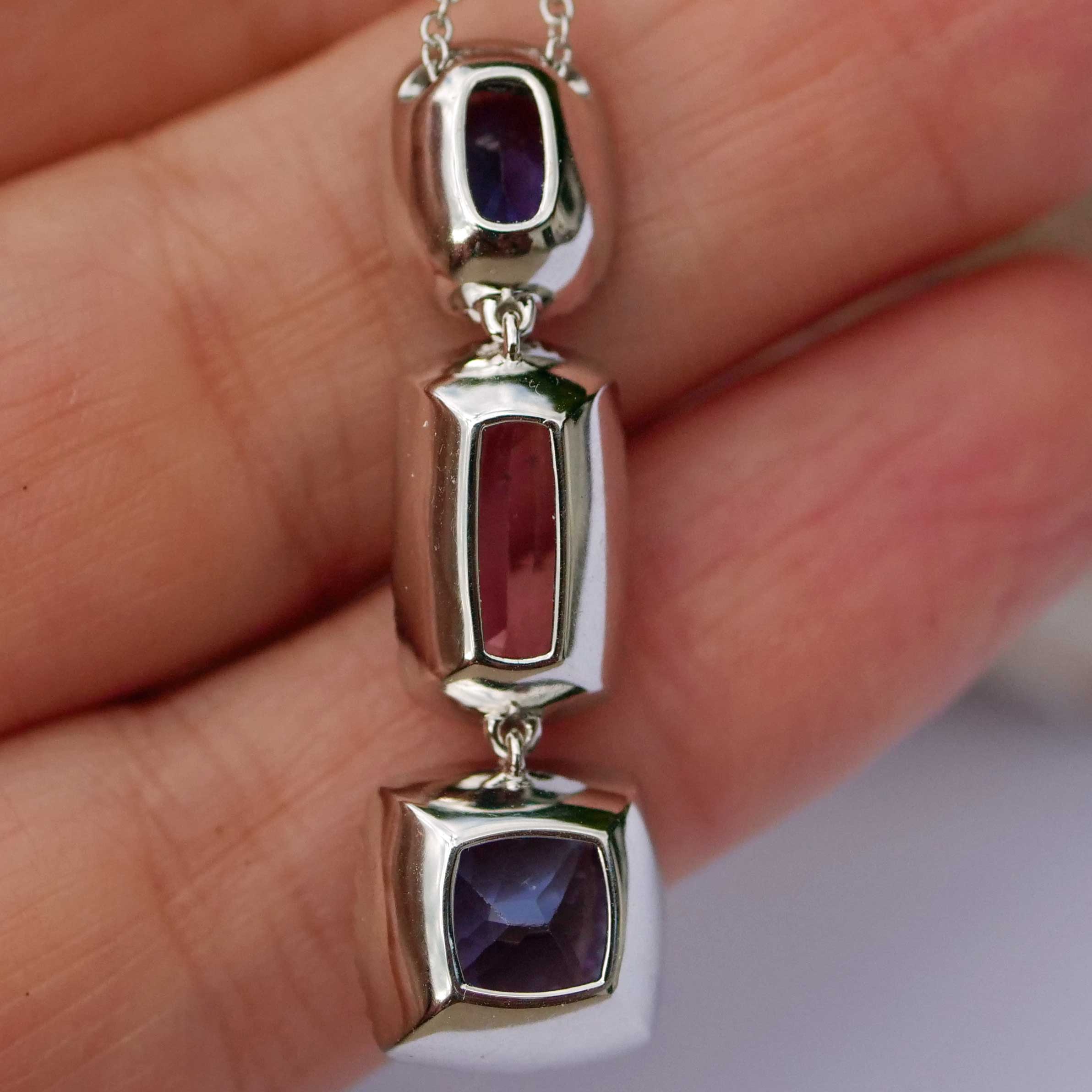 Tanzanite Spinel Brilliant Pendant w. Chain 750 White Gold 6 ct 0.70 AAA+ Blue Lily and Dream Pink