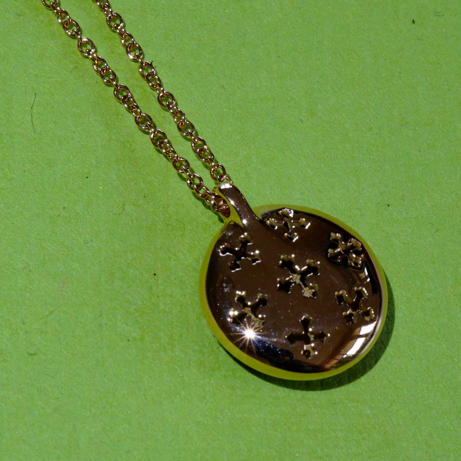 LOVE Sapphire Heart Pendant with Chain 750 Rose Gold.... super cool traditional Goldsmith Work 