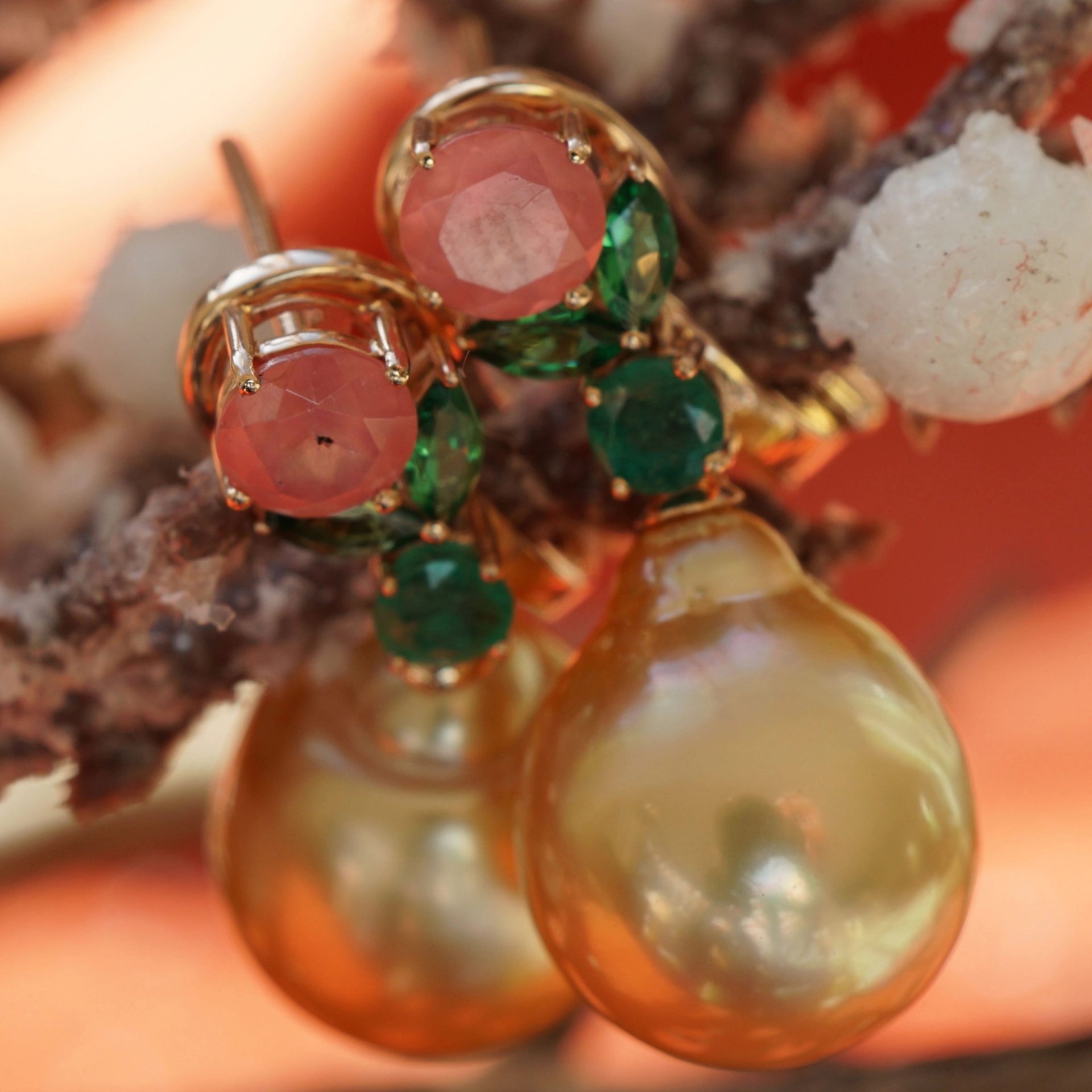 Rhodochrosit Smaragd Demantoid FEEN Ohrhänger mit goldenen Südsee Zuchtperlen 750er Rosegold