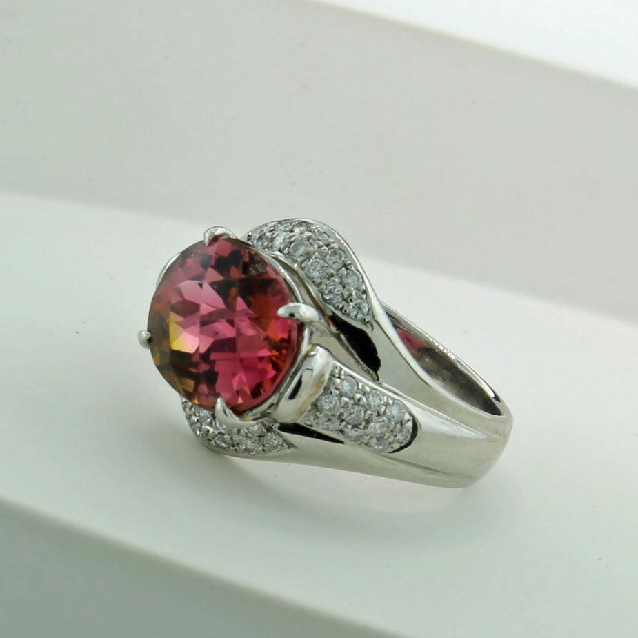 Tourmalin Bicolor Brilliant Ring 18 kt White Gold