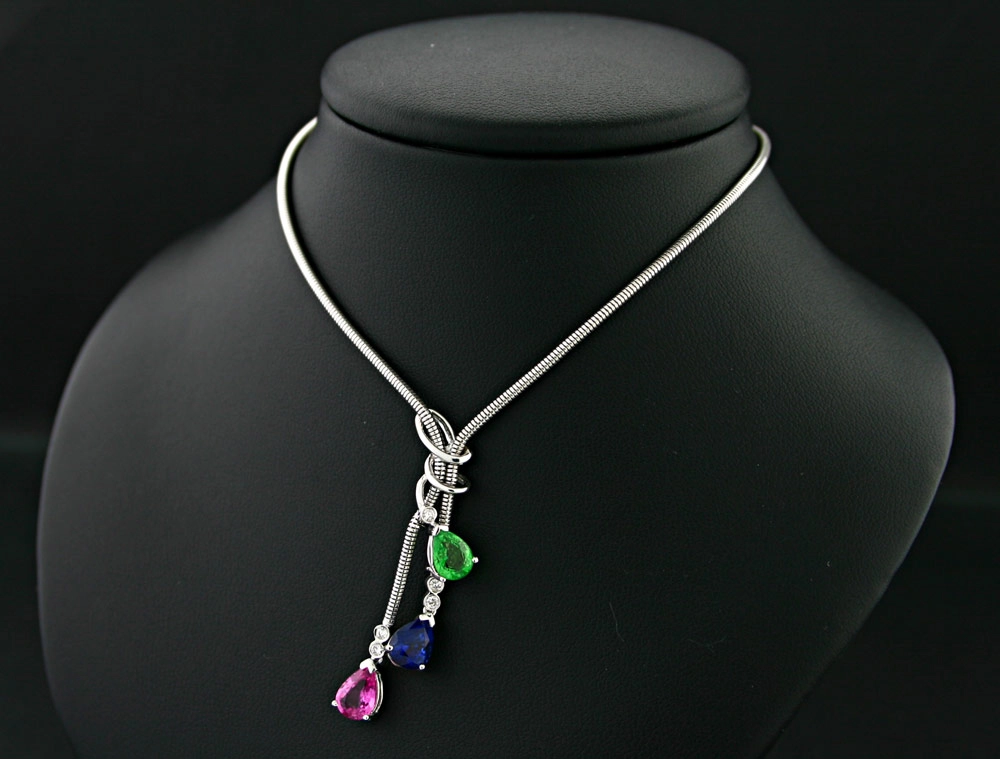 Feinstes Saphir Brillant Collier 750er Weissgold