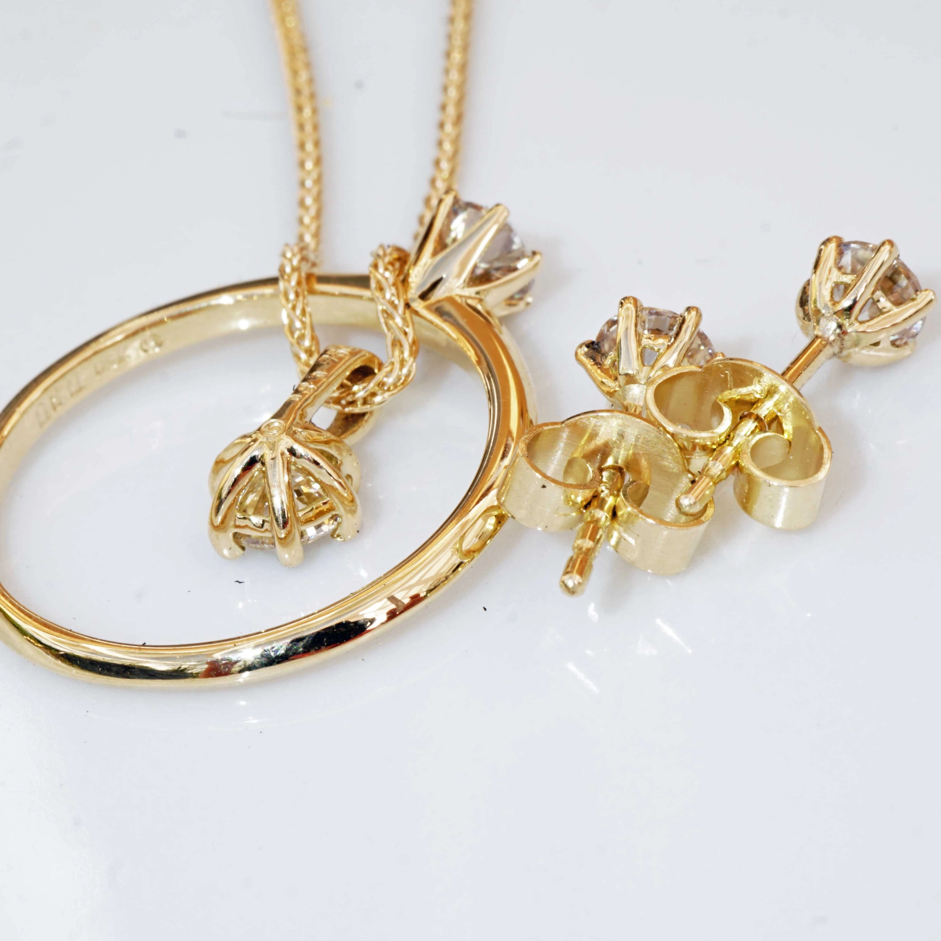 Brilliant Pendant Ring Earstuds 18 kt Yellowgold total 1.20 ct VS Silhouette Schmuck