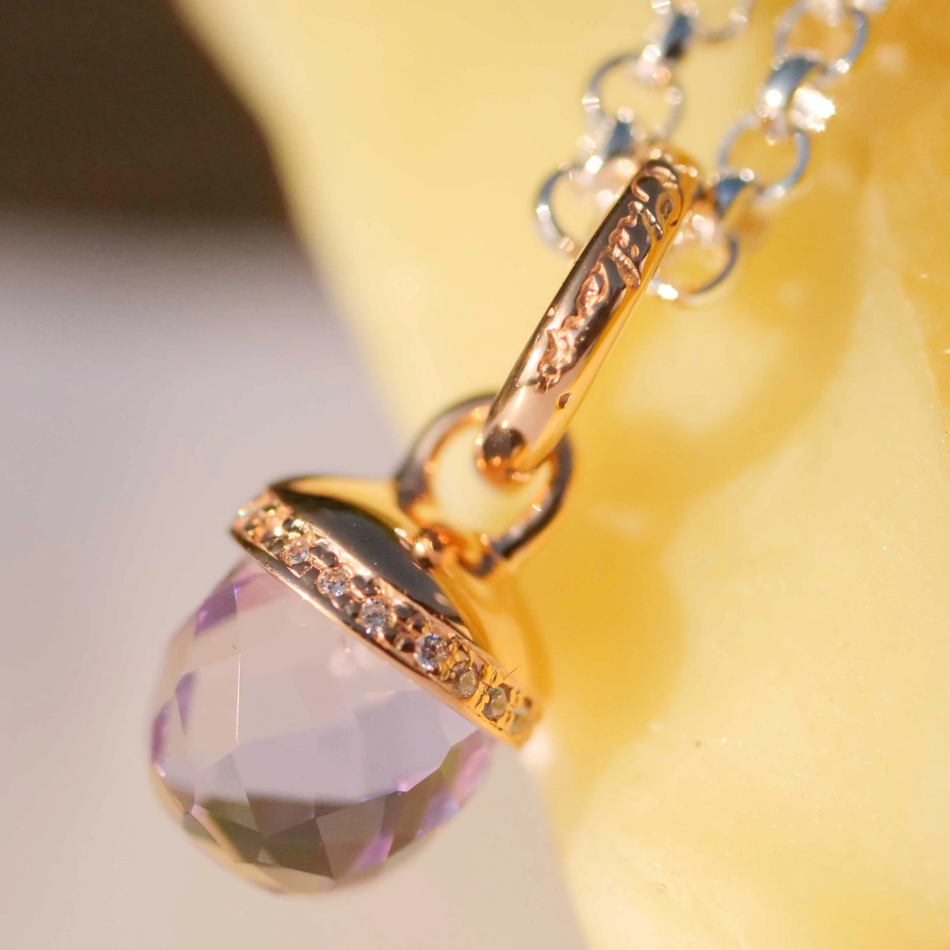 Amethyst Pendant Drop Shrine with white Zircons from the Lifestyle Jewelry Manufacturer Chilango