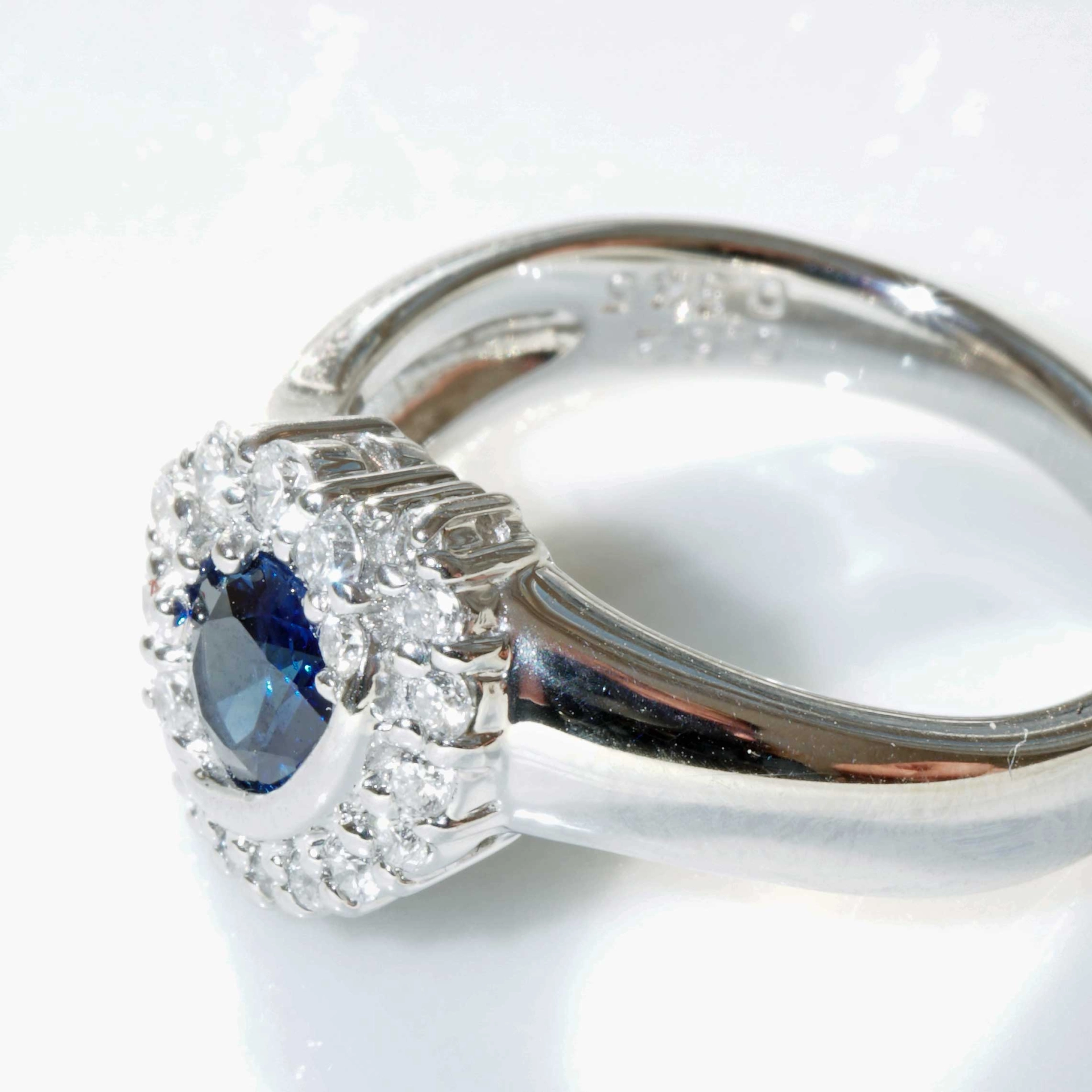 Saphire Diamond Ring Platinum 0.62 ct 0.34 ct...what a fine Quality...