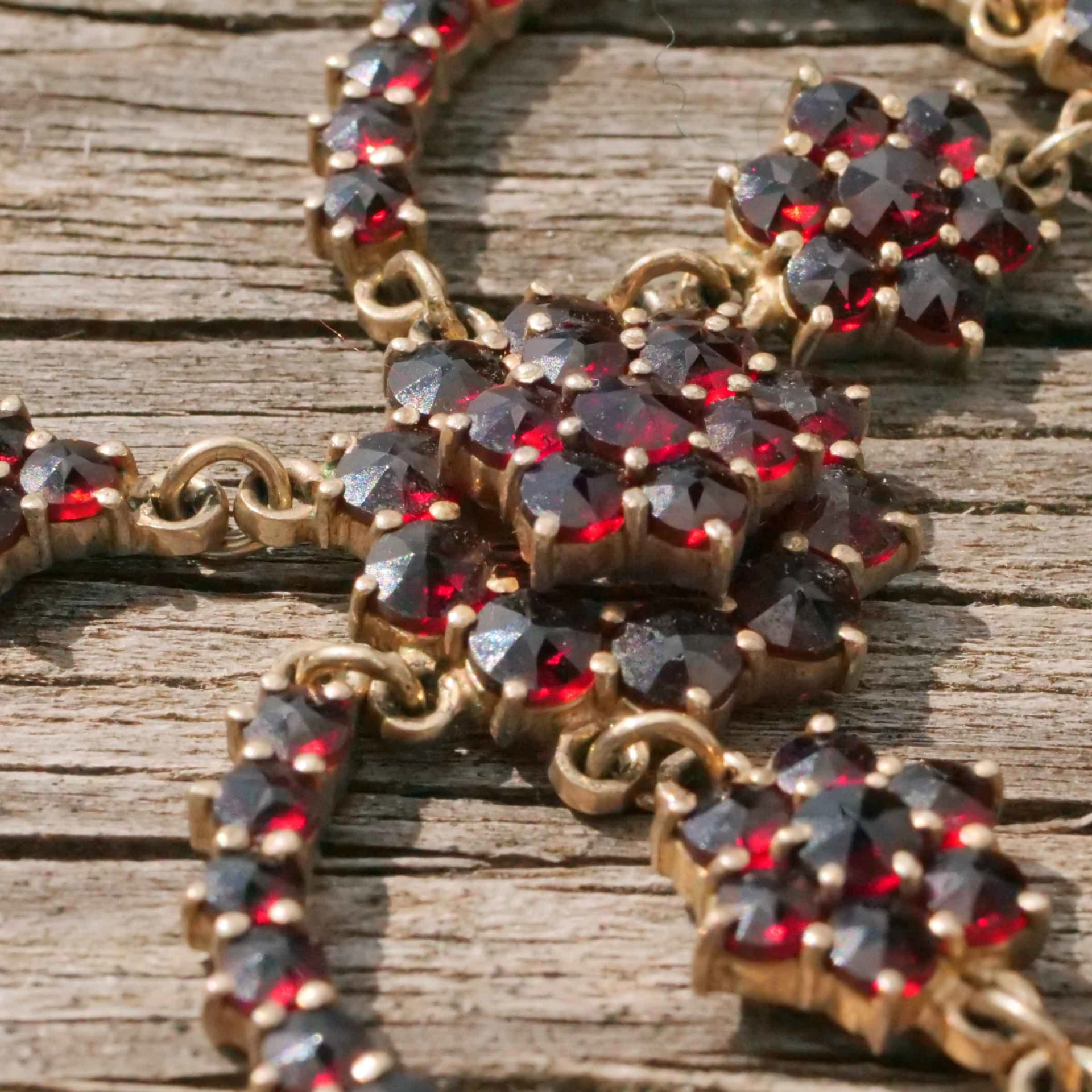 Bohemian Garnet Necklace Silver goldplated....so decorativ