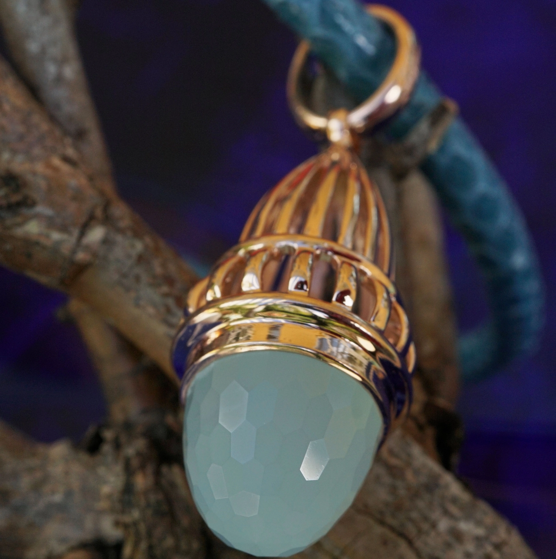 Chilango Anhänger Fairytale mit Rauchquarz in Kuppelform, 925-Silber goldplated  Neuware