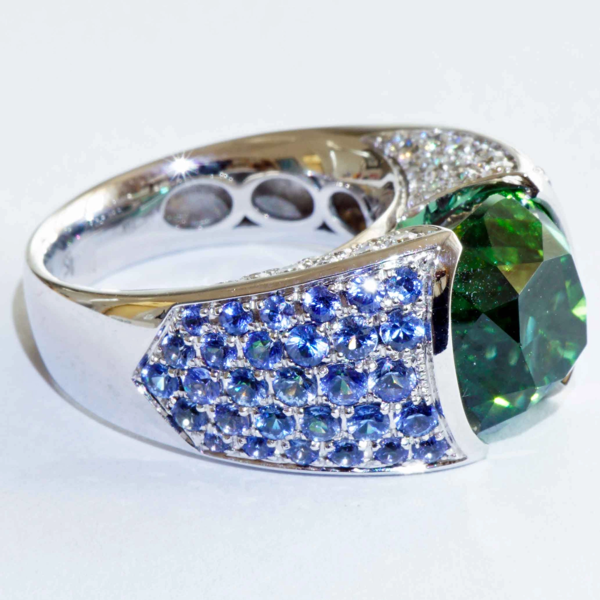 Lagoon Green Turmalin Saphire Brilliant Ring 18kt Whitegold Afghanistan AAA+ 