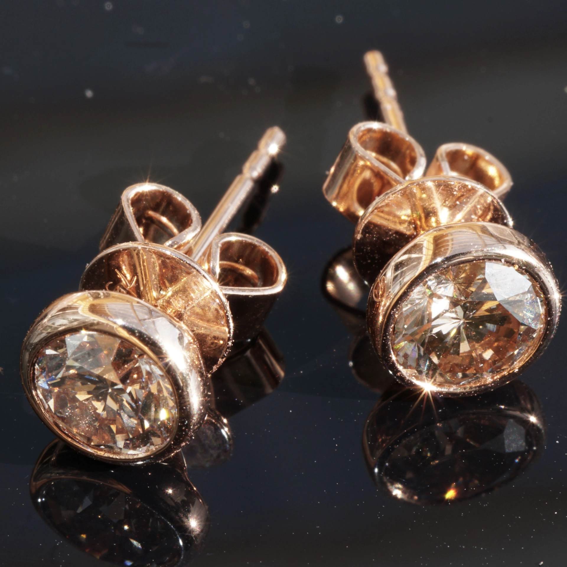 Solitaire Diamond Stud Earrings with great Brilliance 1.04 ct  brown SI 18 kt Rose Gold