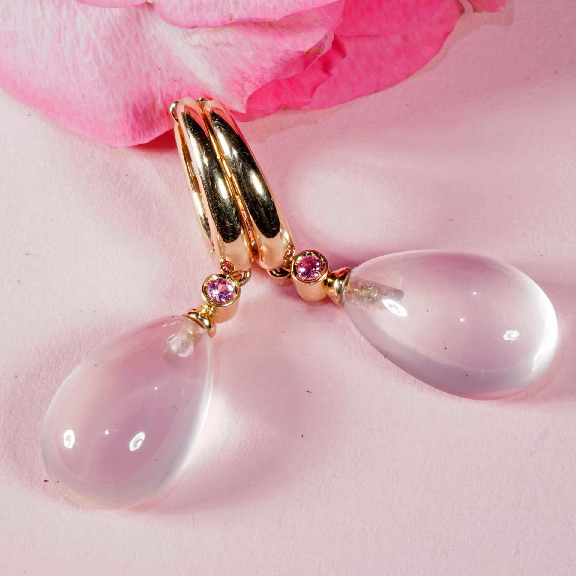 Rosequartz and pink Saphire ...ideal Kombination for modern Earrings made in Italy