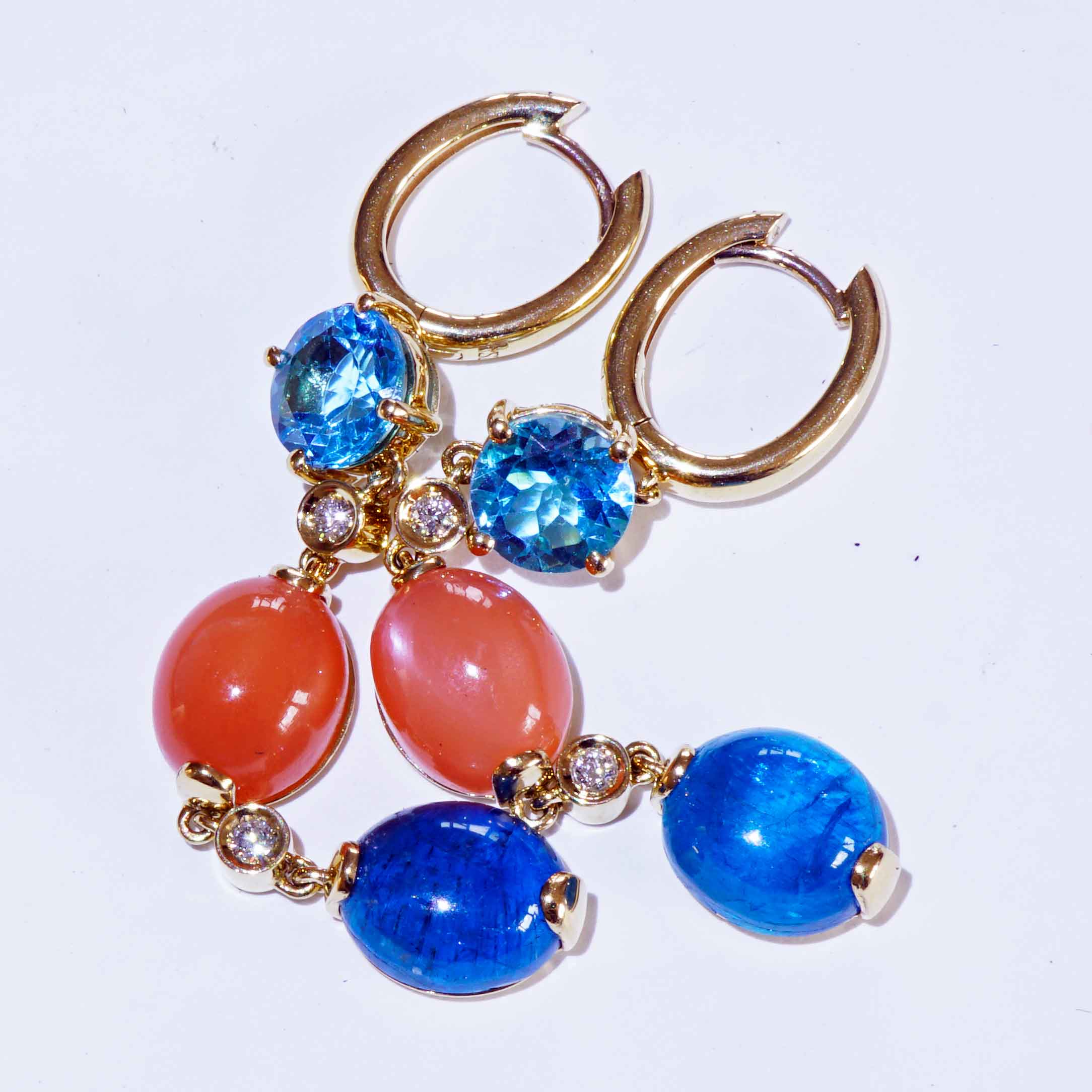 Neon blue paraibacolored Apatite Topaz and Moonstone Earrings 18 kt Jewellery 