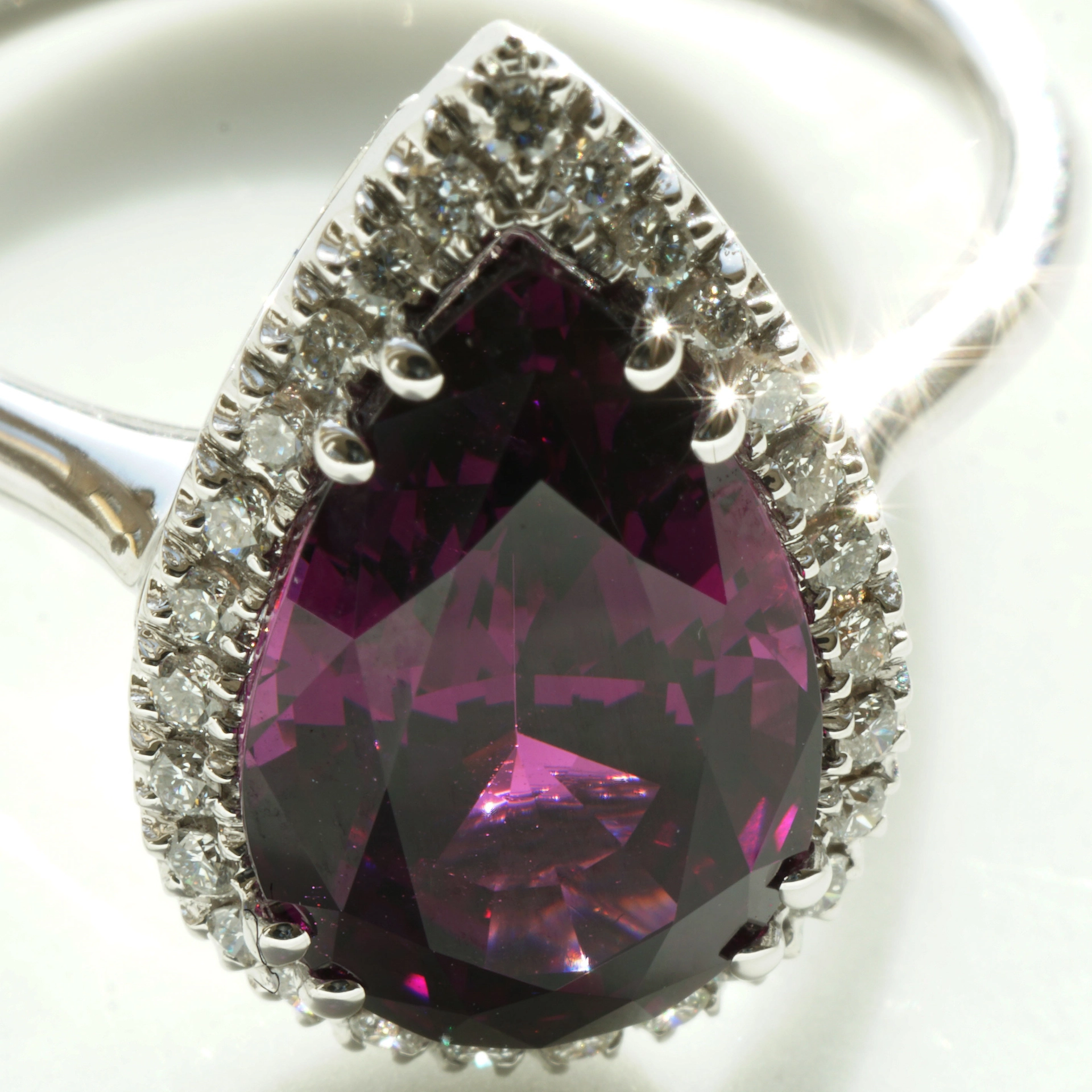 Rhodolite diamond ring 750 white gold, 4.74 ct, Mozambique AAA+ couldn't be better ...